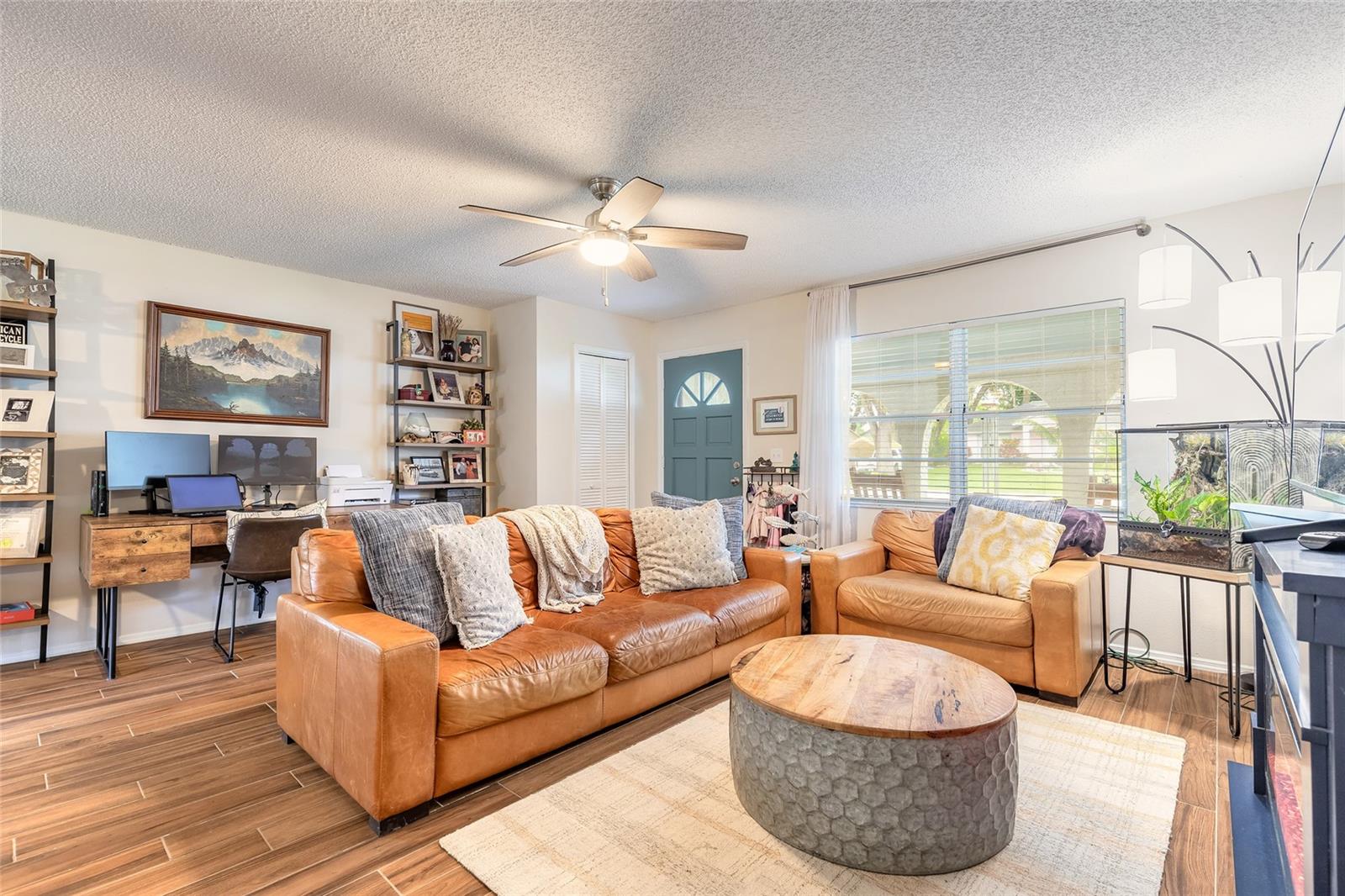 Image 8 of 41 For 1418 Needle Palm Drive