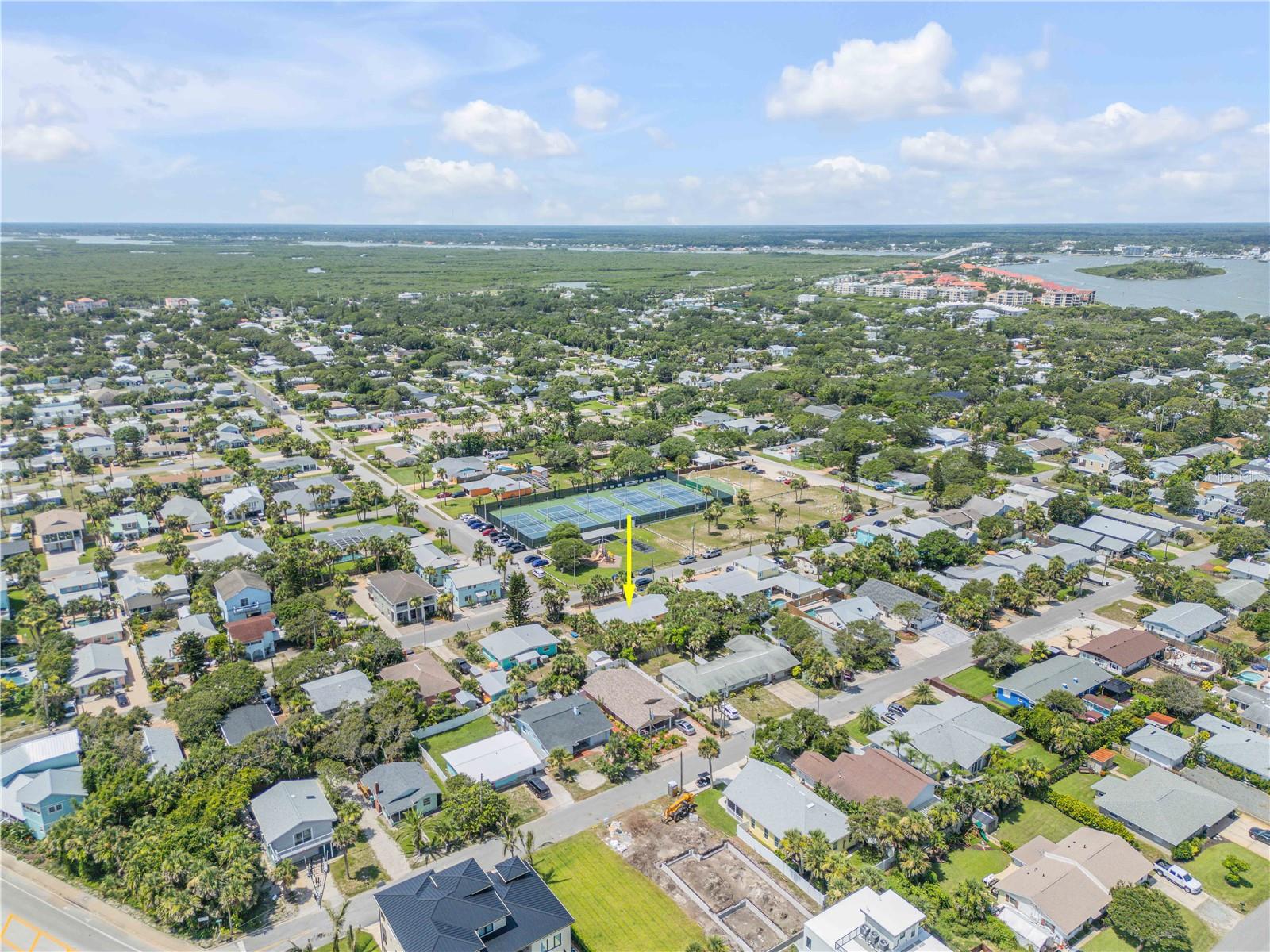 Image 18 of 56 For 712-714 Oakwood Avenue