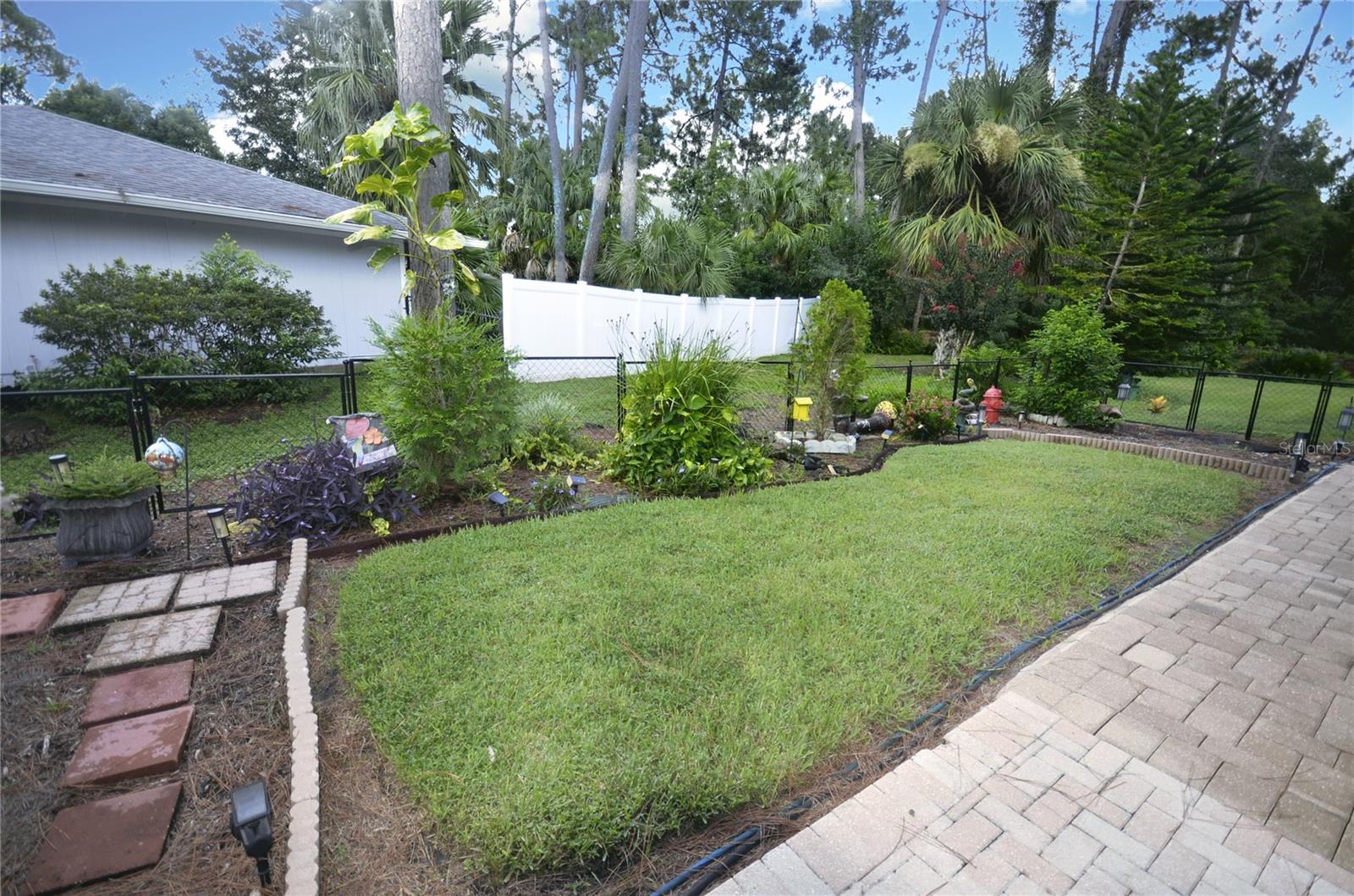 Image 13 of 63 For 114 Sand Pine Place