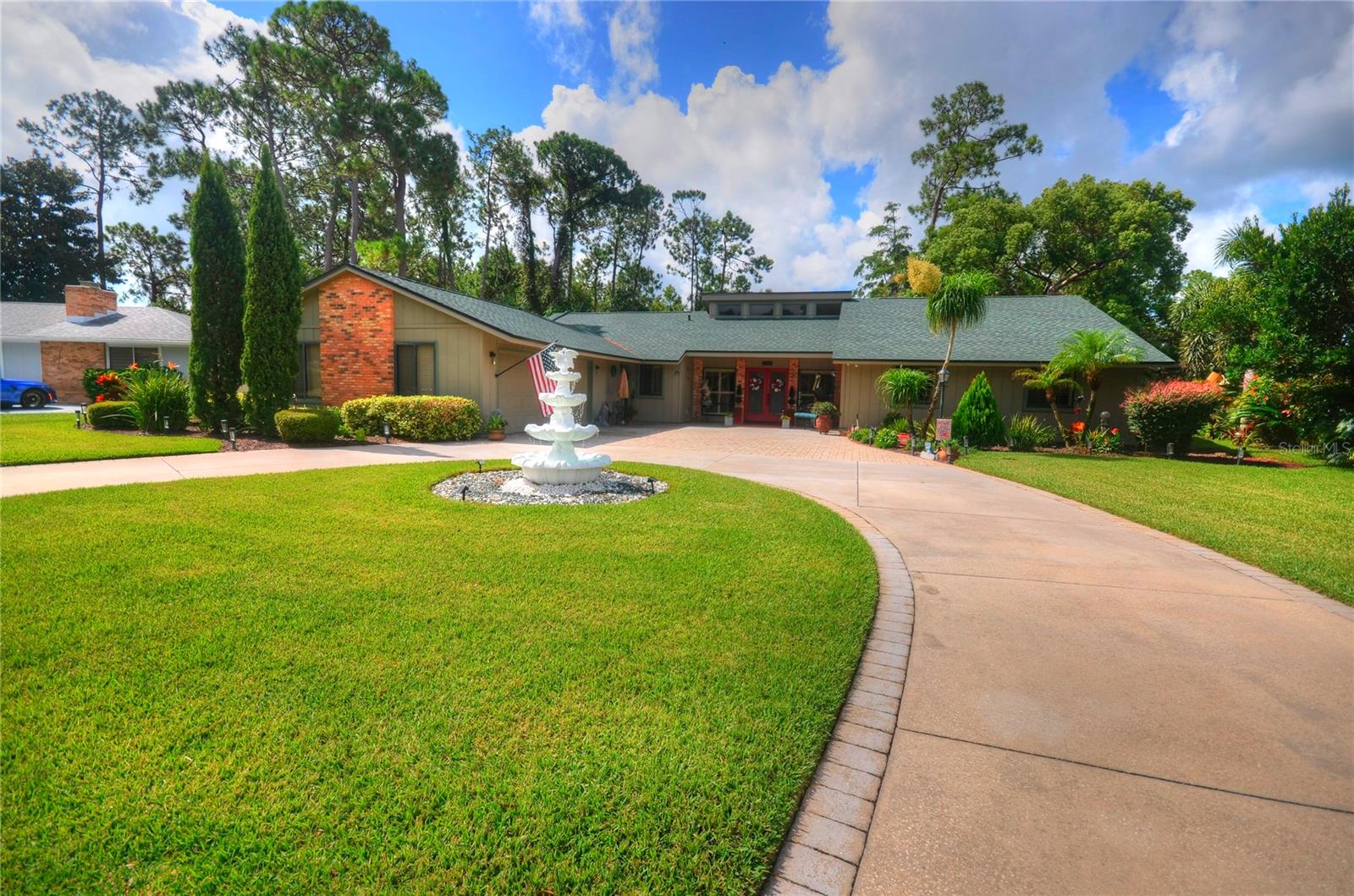 Image 4 of 63 For 114 Sand Pine Place