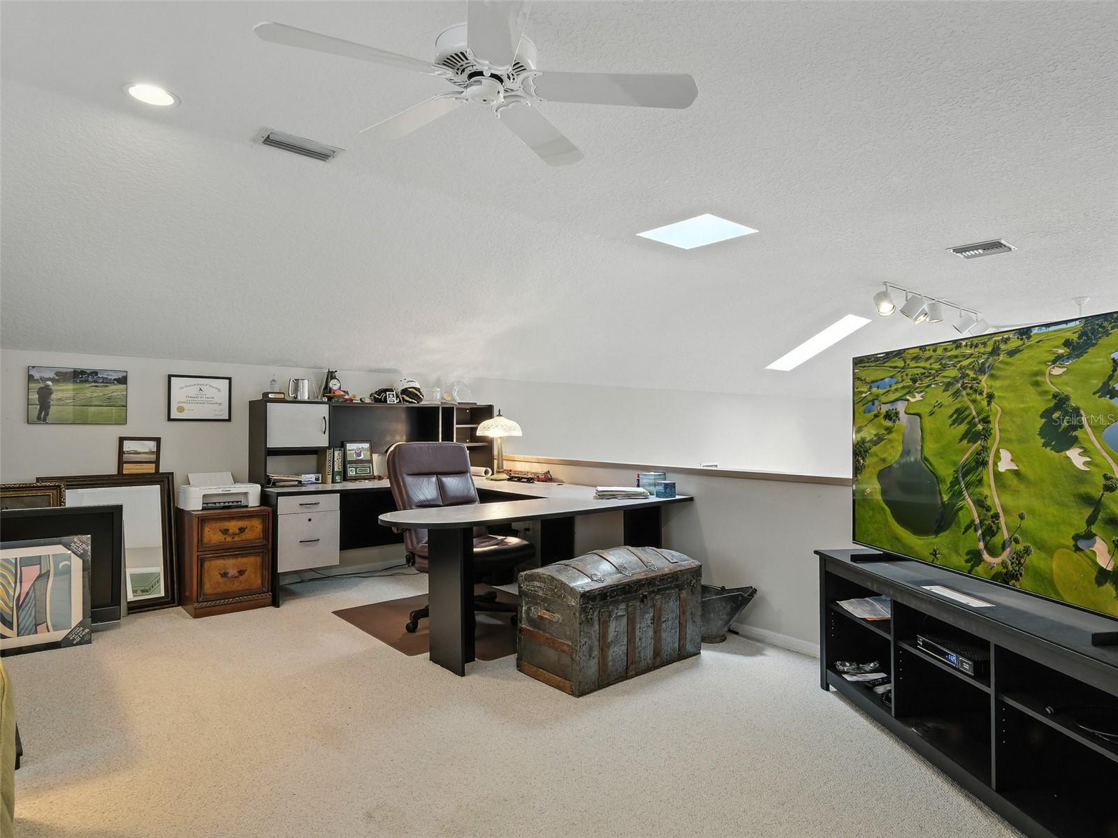Image 53 of 74 For 1074 Red Maple Way