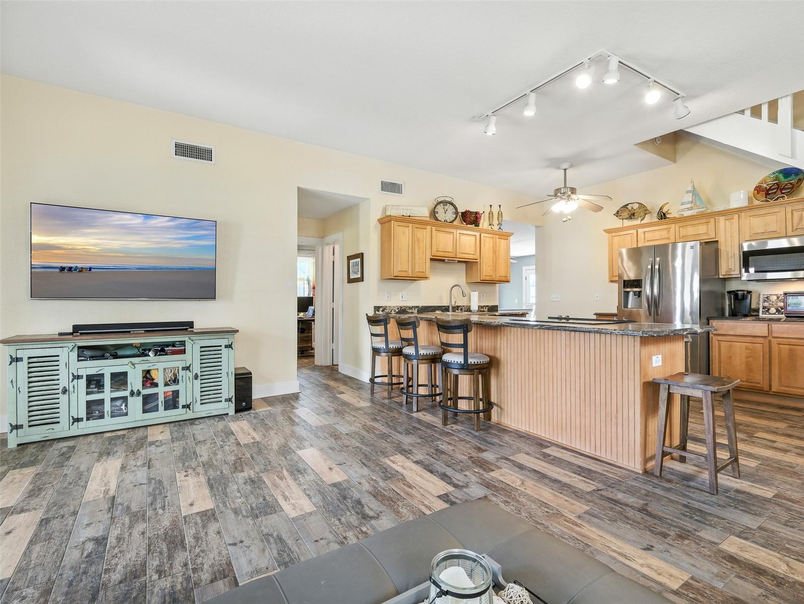 Image 15 of 52 For 833 25th Avenue