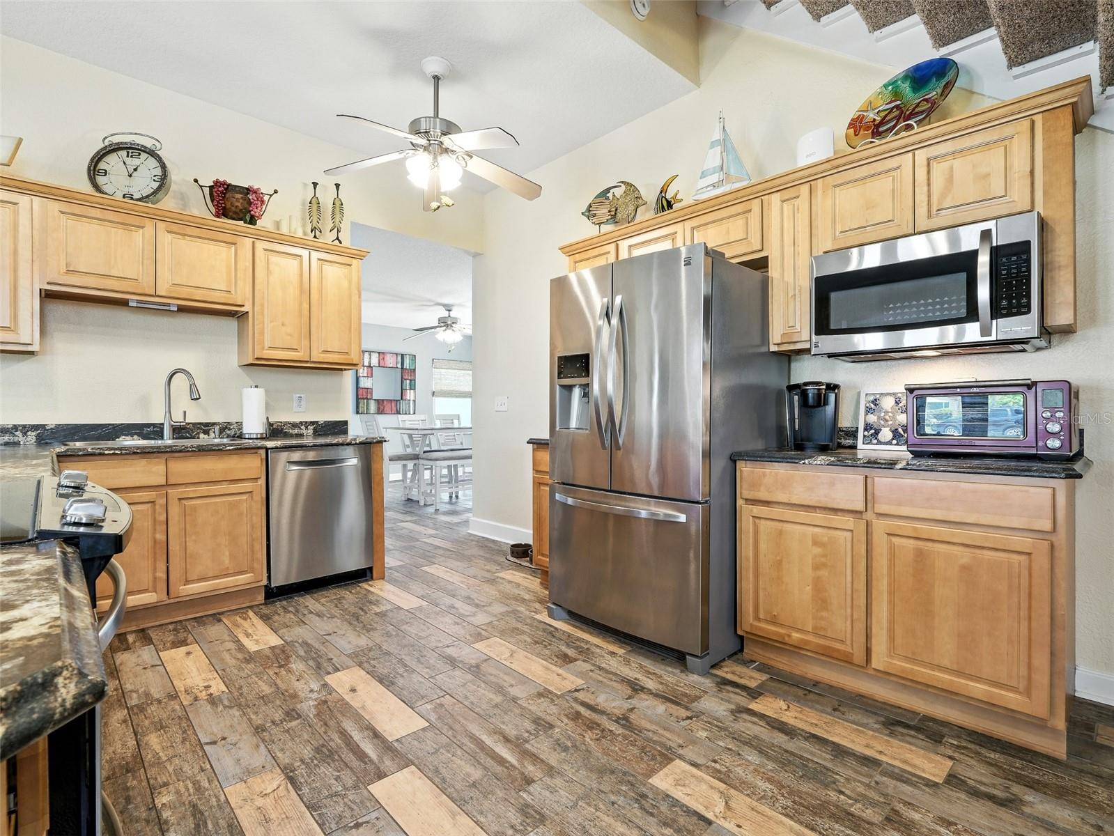 Image 19 of 52 For 833 25th Avenue