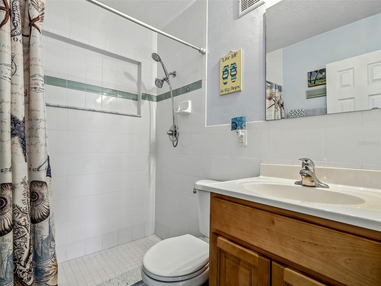 Image 22 of 52 For 833 25th Avenue