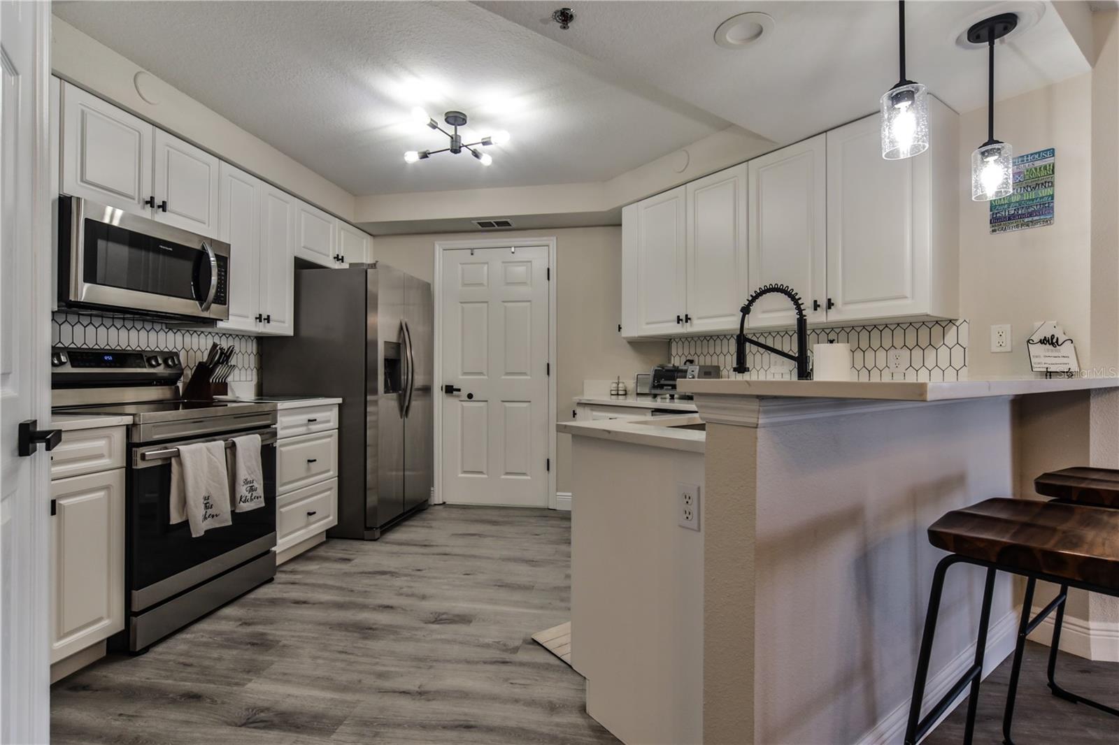 Image 13 of 40 For 5300 Atlantic Avenue 11-502