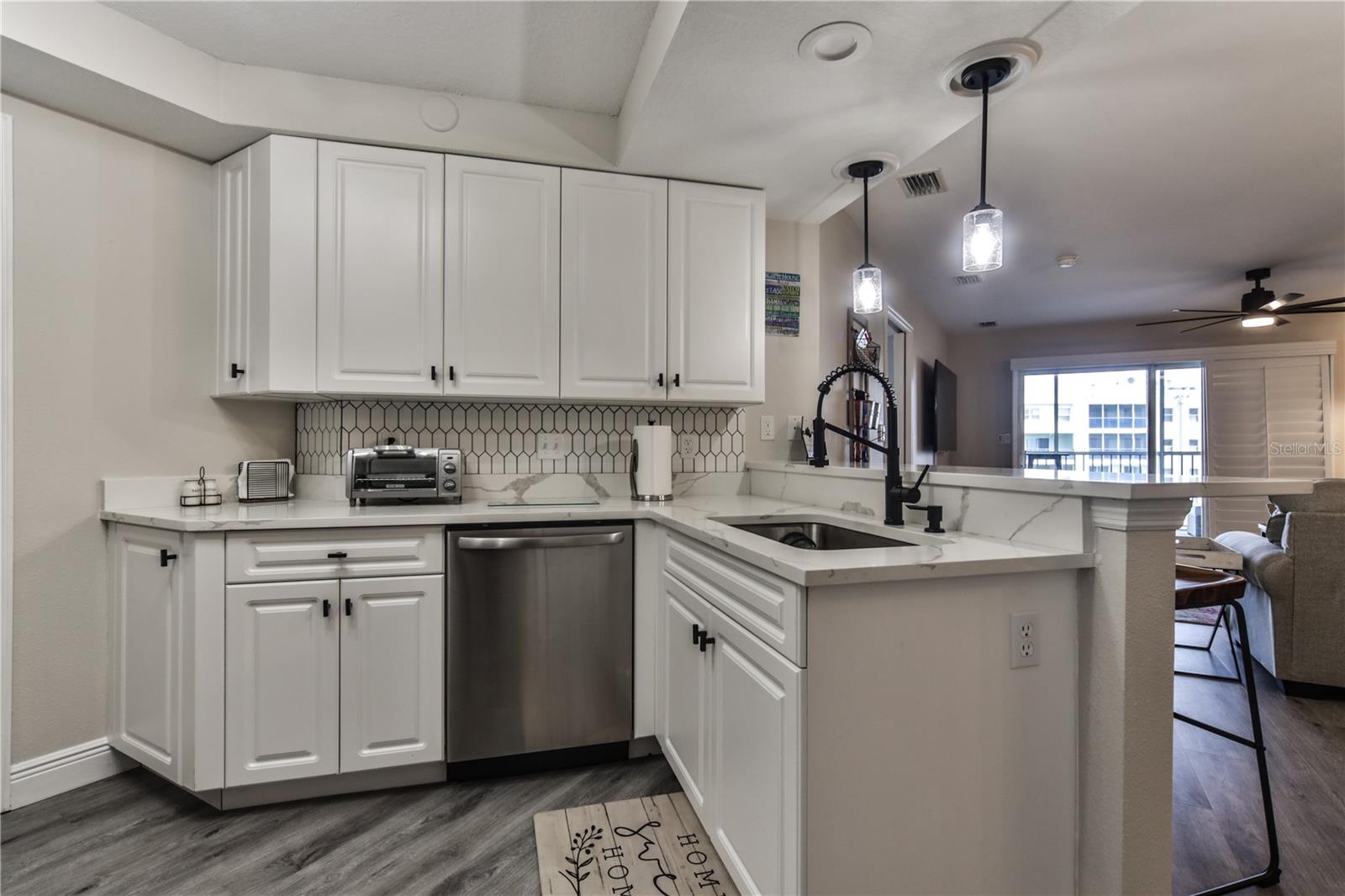 Image 15 of 40 For 5300 Atlantic Avenue 11-502