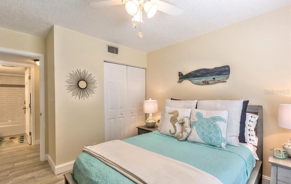 Image 12 of 19 For 4870 Atlantic Avenue 103
