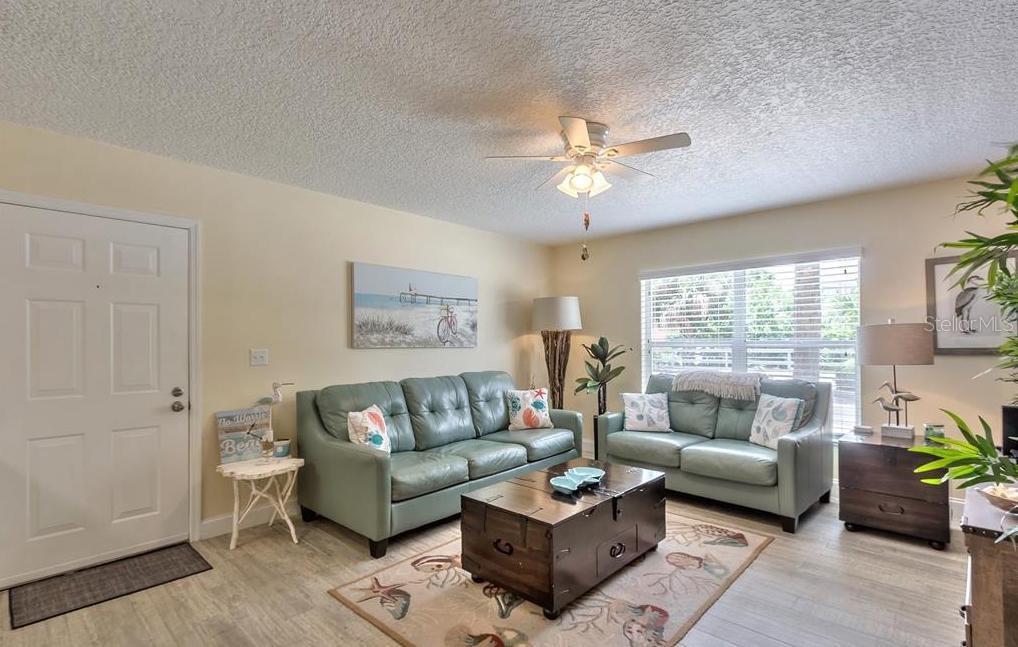 Image 3 of 19 For 4870 Atlantic Avenue 103
