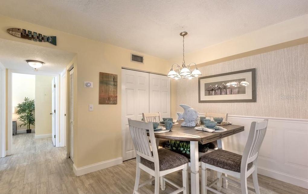 Image 5 of 19 For 4870 Atlantic Avenue 103
