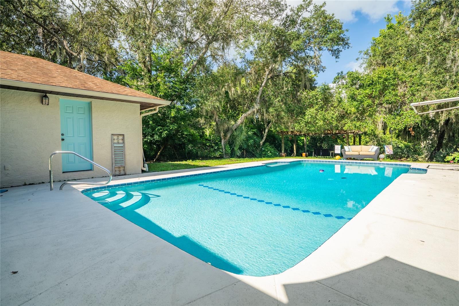 Image 32 of 42 For 5822 Spruce Creek Woods Drive