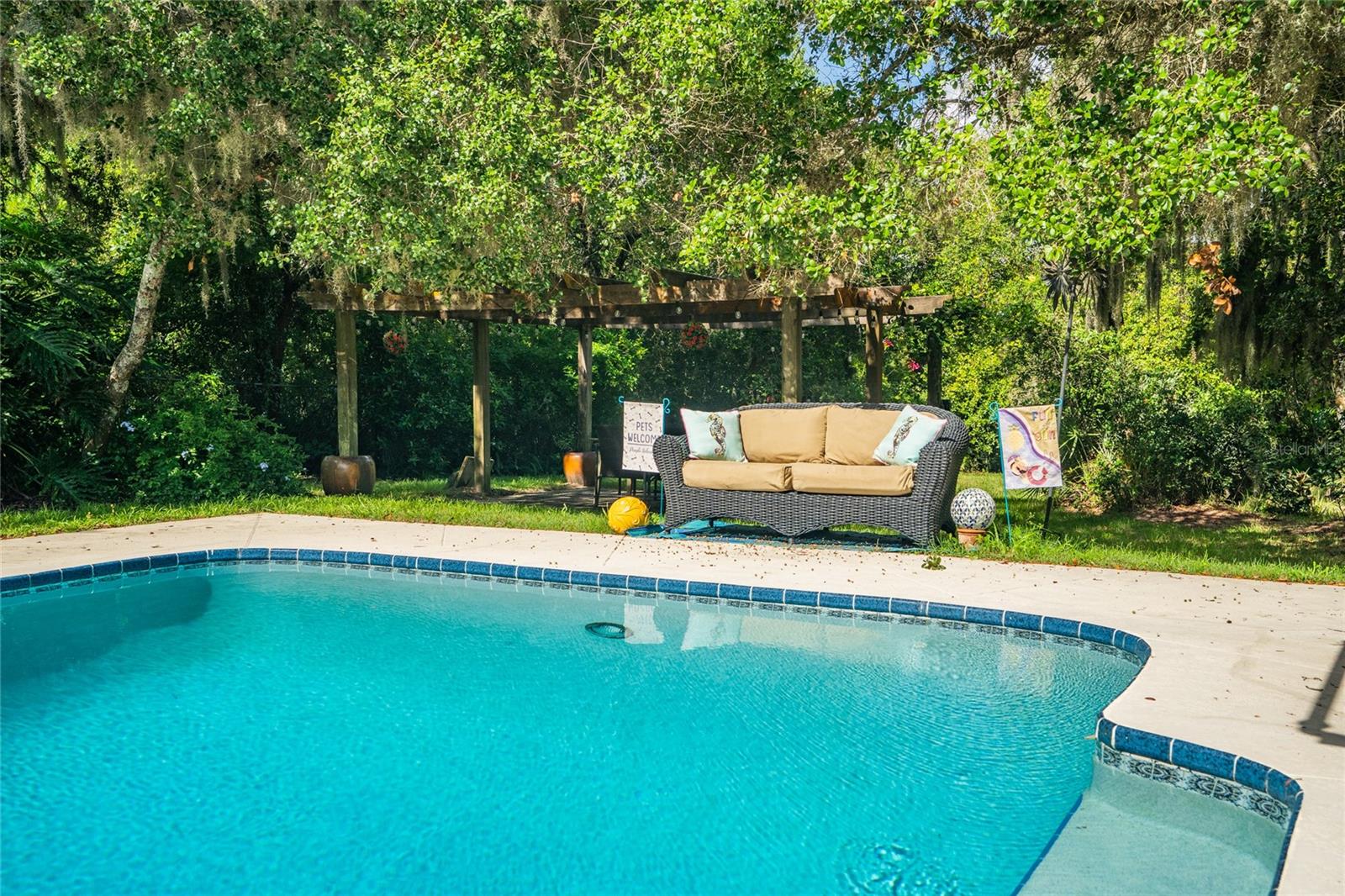 Image 33 of 42 For 5822 Spruce Creek Woods Drive