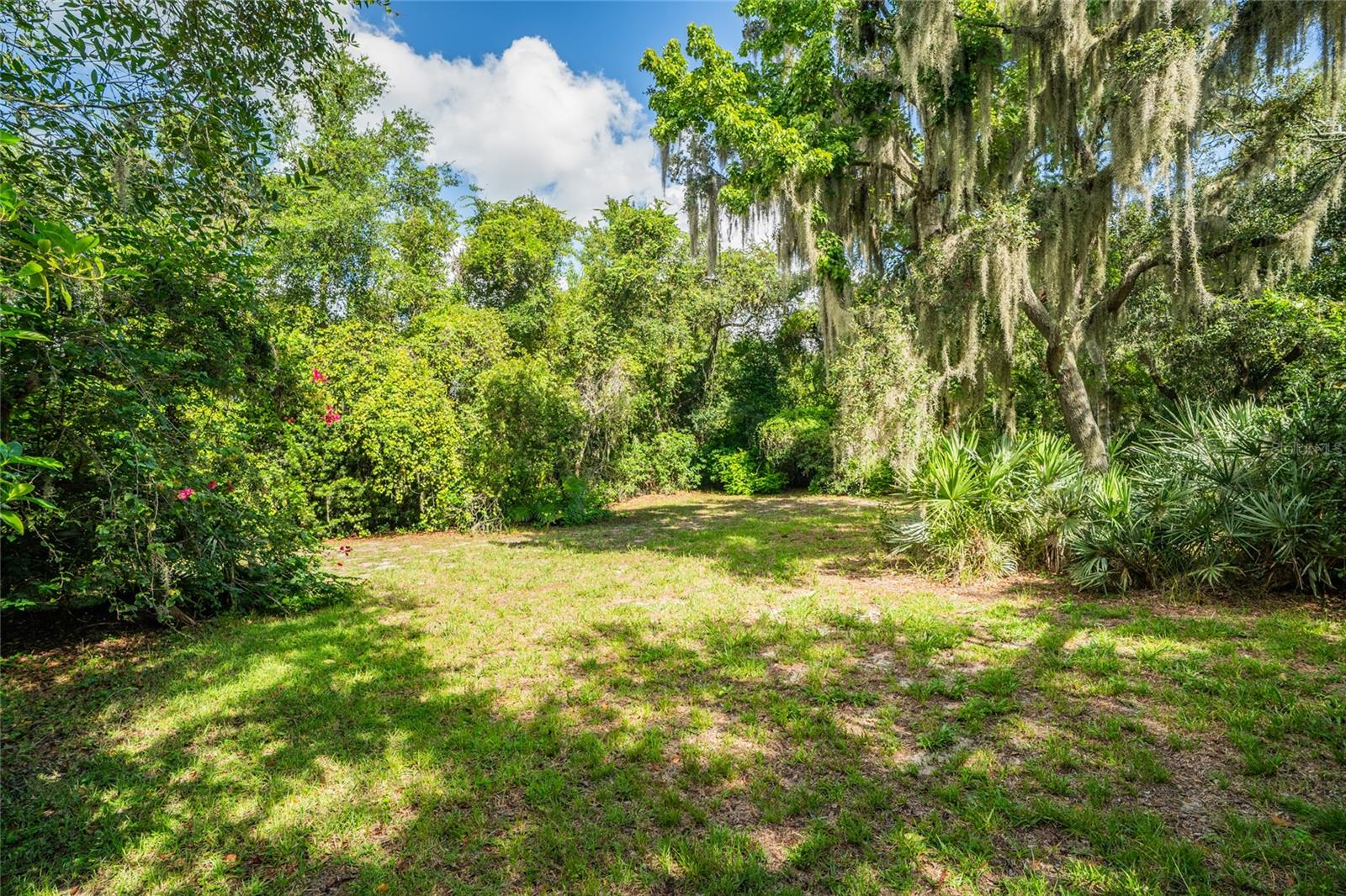 Image 36 of 42 For 5822 Spruce Creek Woods Drive