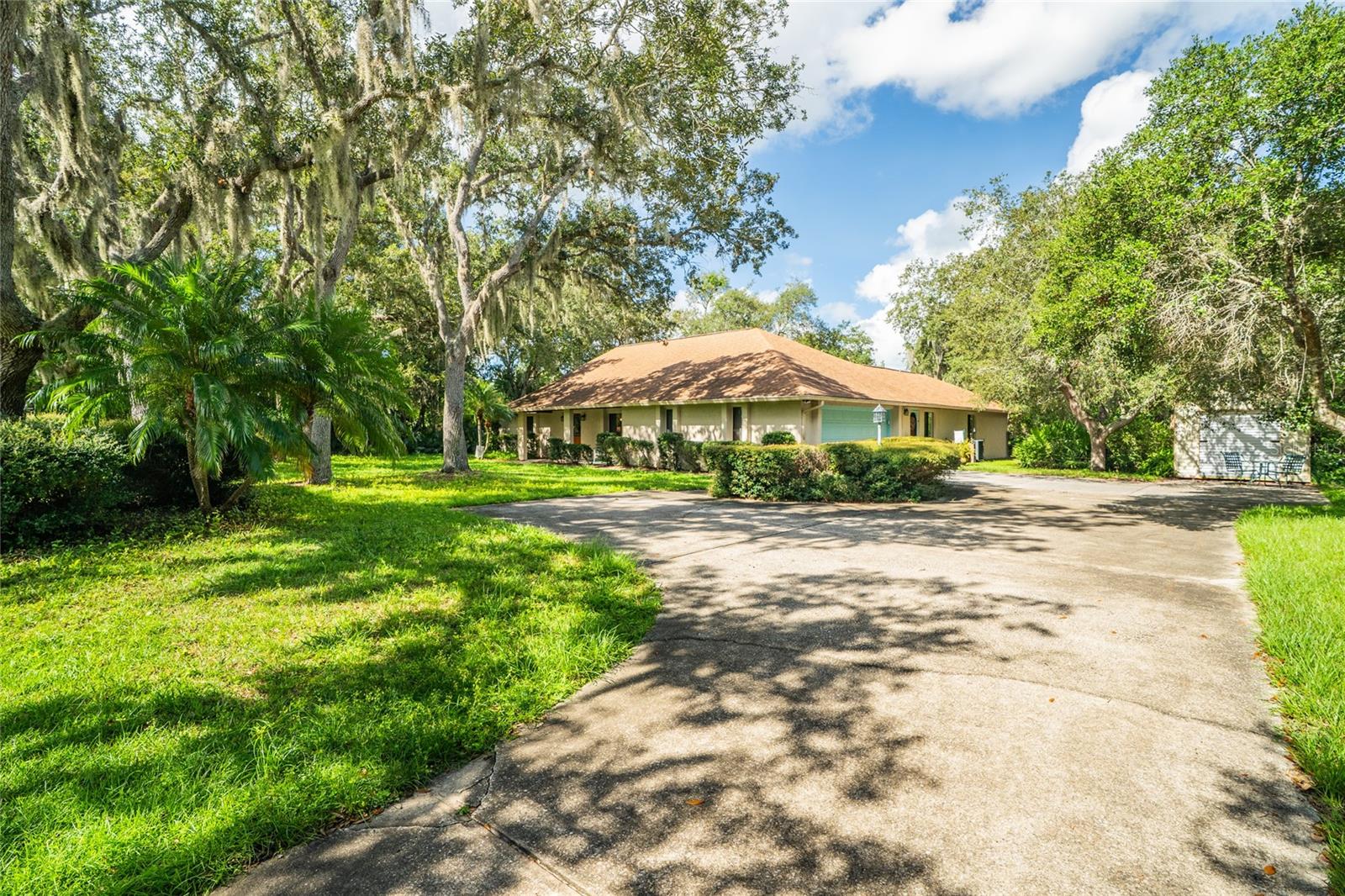 Image 40 of 42 For 5822 Spruce Creek Woods Drive