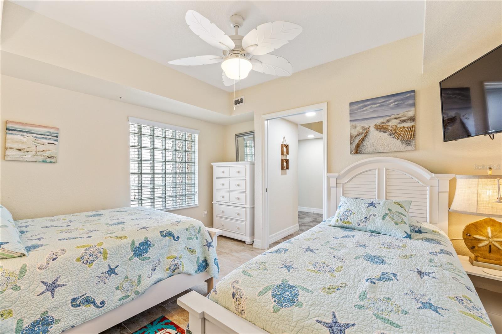 Image 14 of 46 For 5300 Atlantic Avenue 20-306