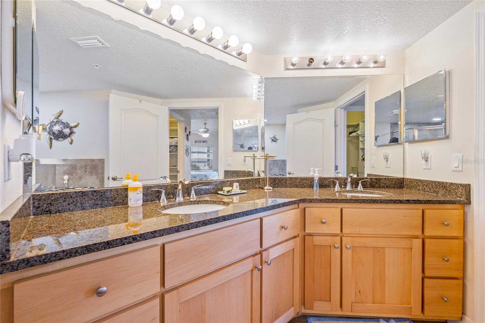 Image 22 of 46 For 5300 Atlantic Avenue 20-306