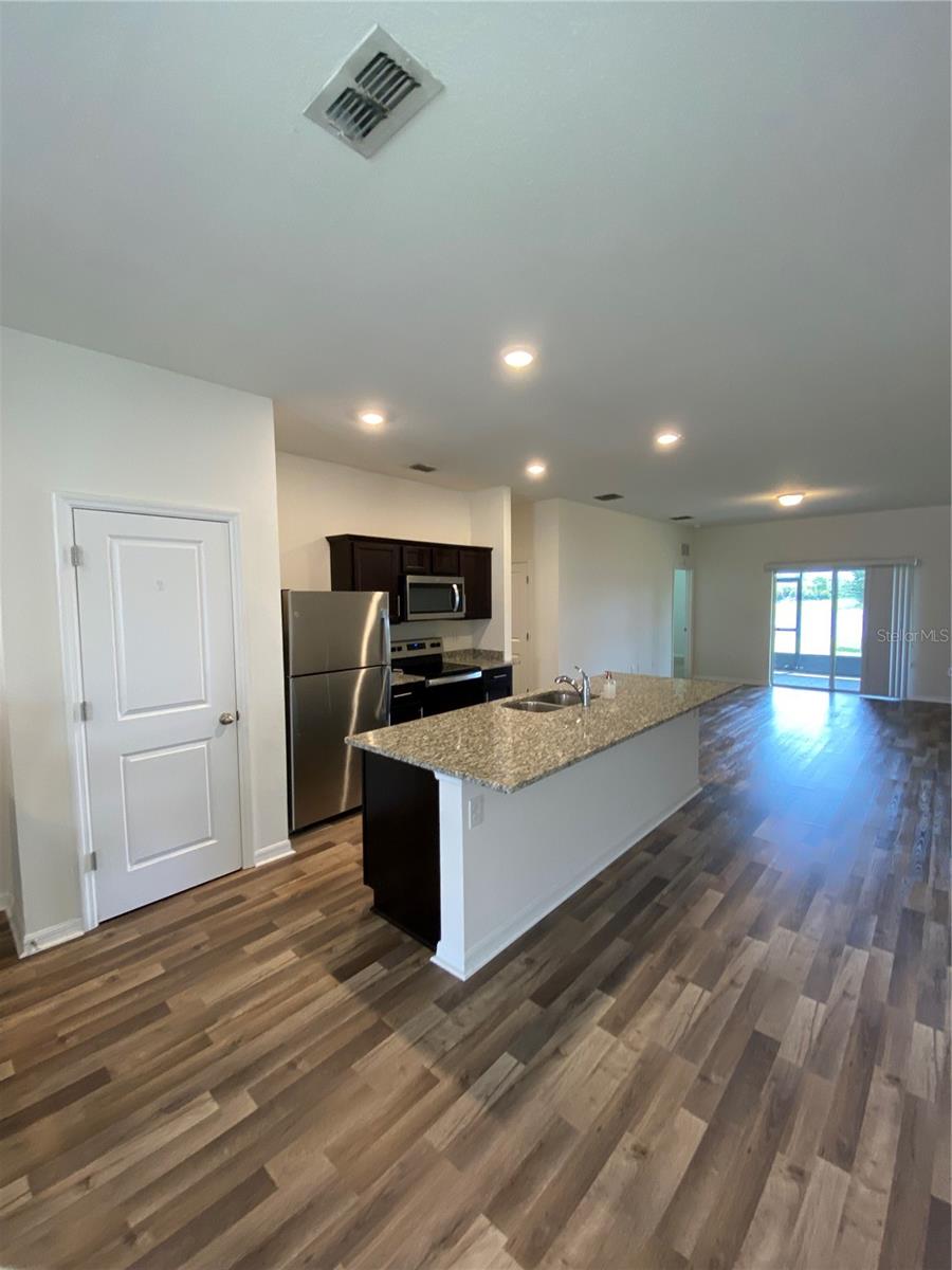 Image 6 of 32 For 3033 Neverland Drive