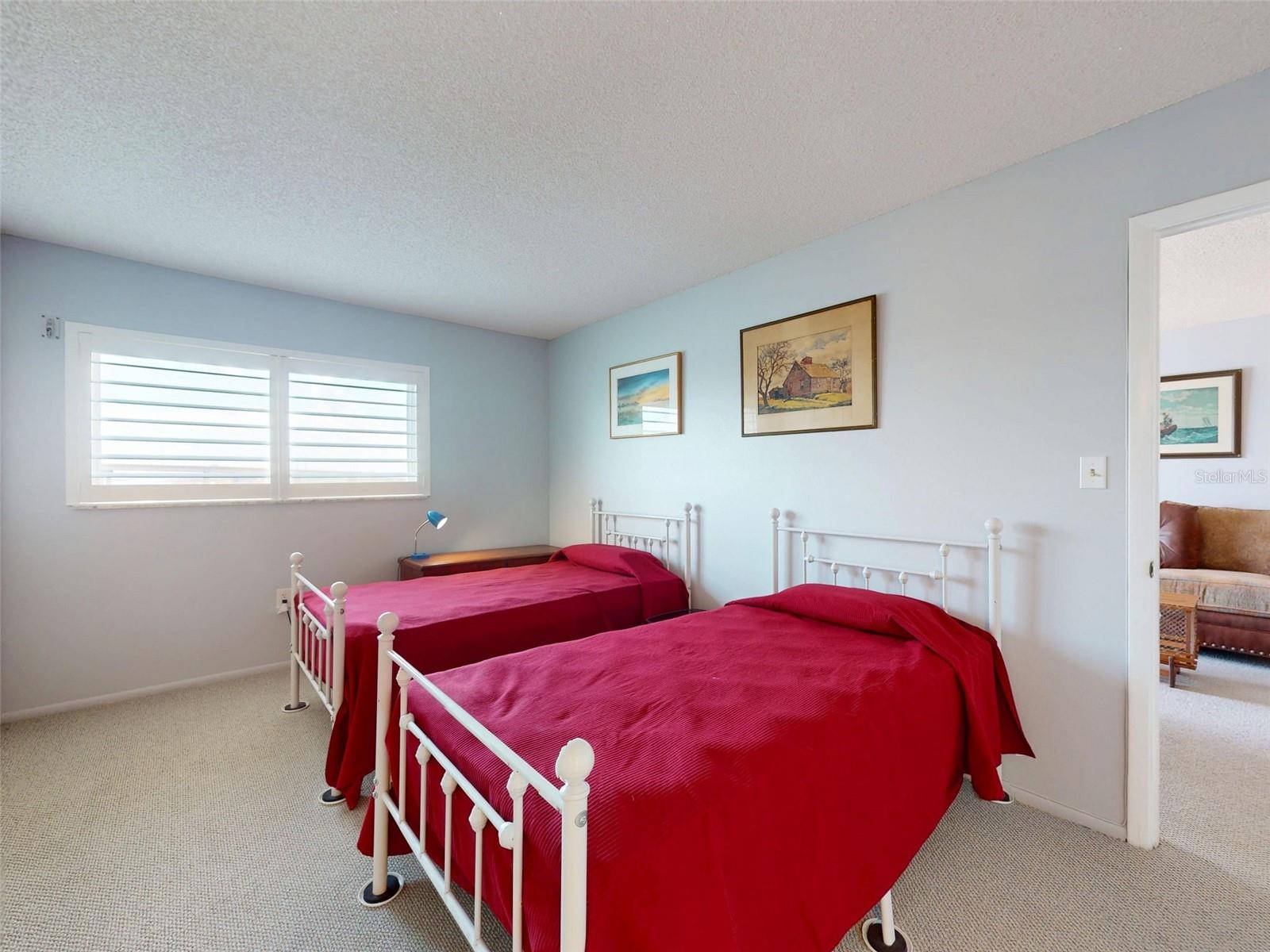 Image 14 of 26 For 101 Riverside Drive 6080