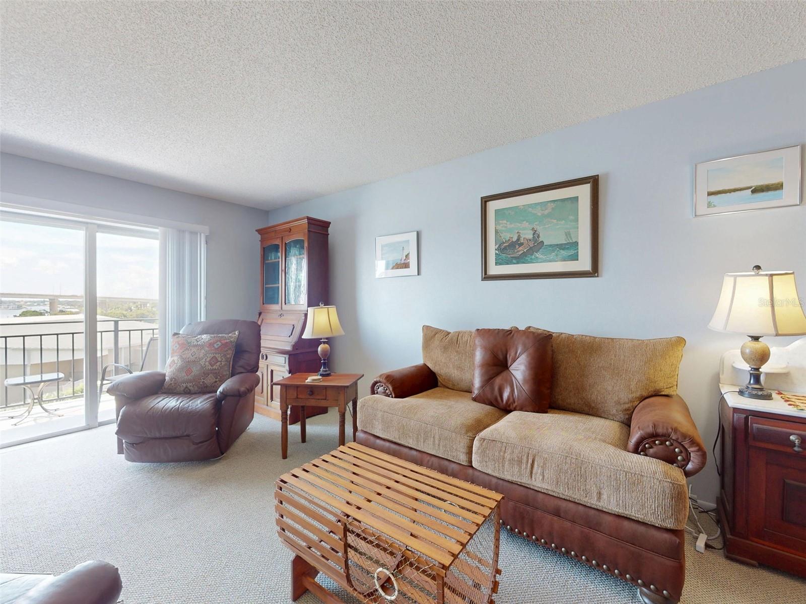 Image 7 of 26 For 101 Riverside Drive 6080