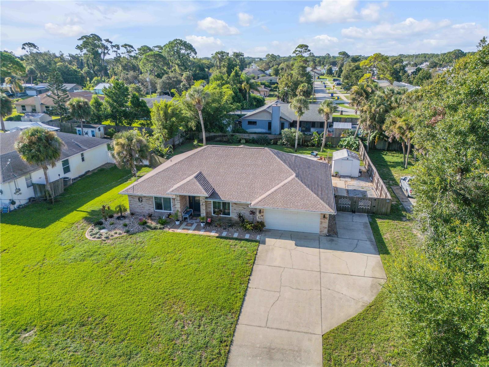 Image 4 of 72 For 114 Flamingo Road