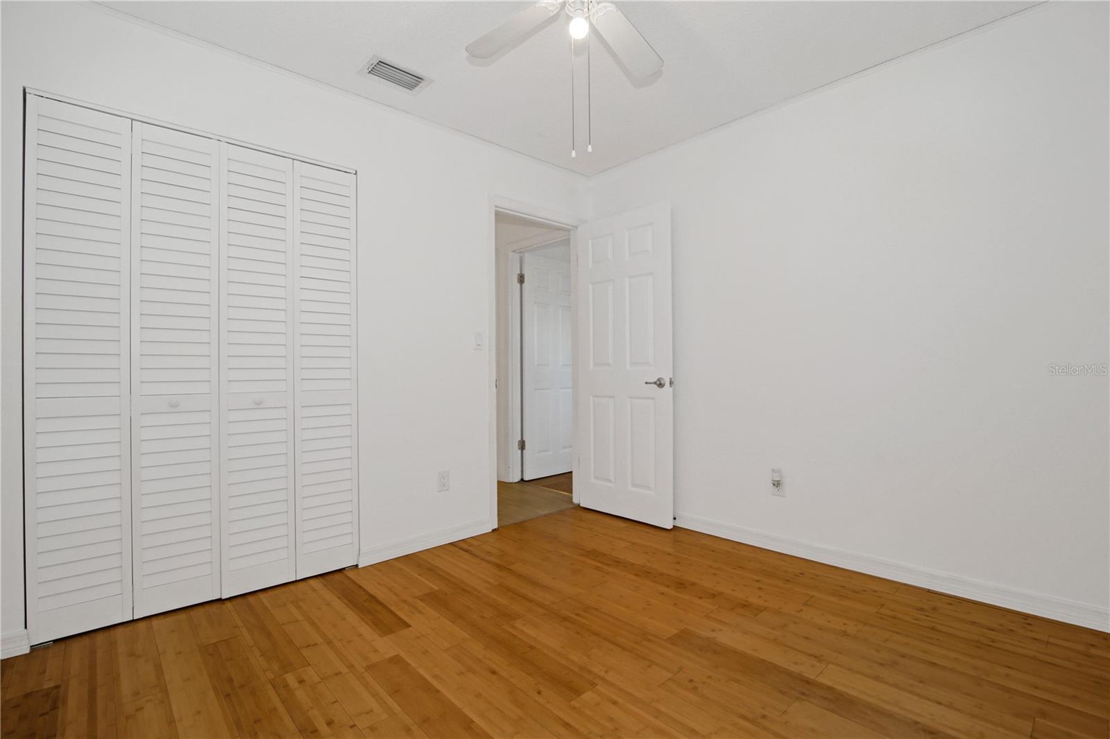Image 16 of 18 For 437 Perdita Avenue