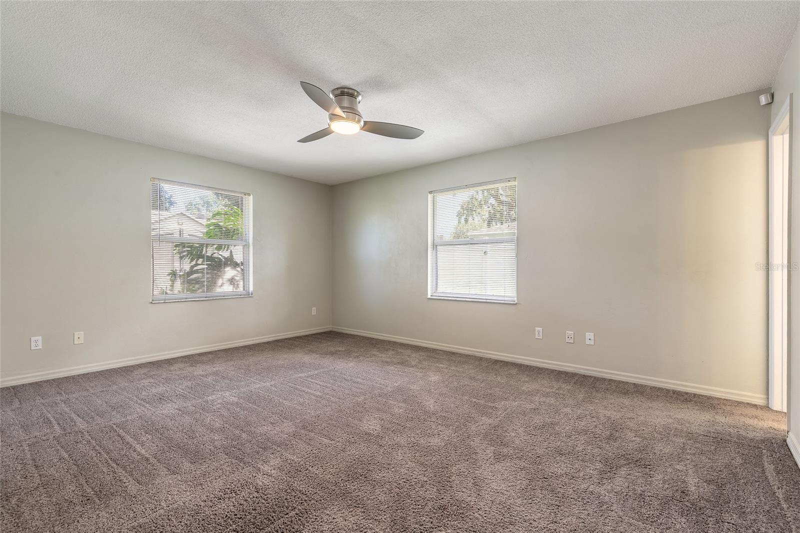 Image 20 of 52 For 923 Sand Crest Drive
