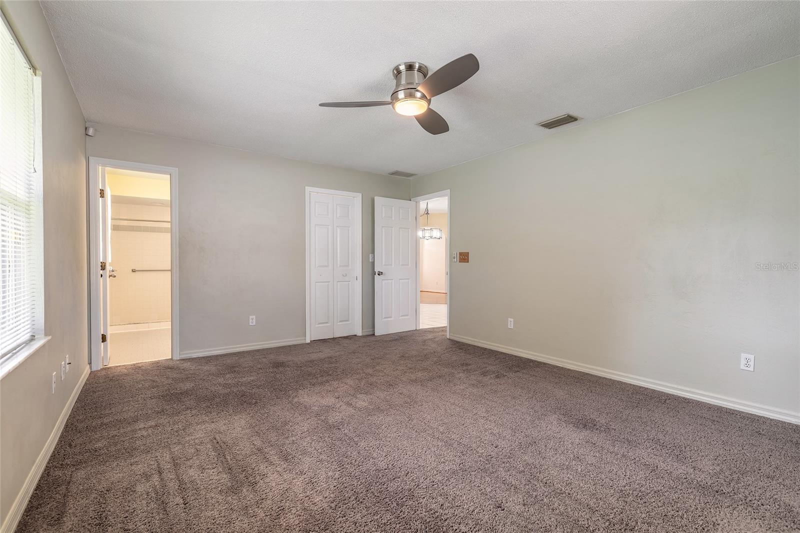 Image 21 of 52 For 923 Sand Crest Drive