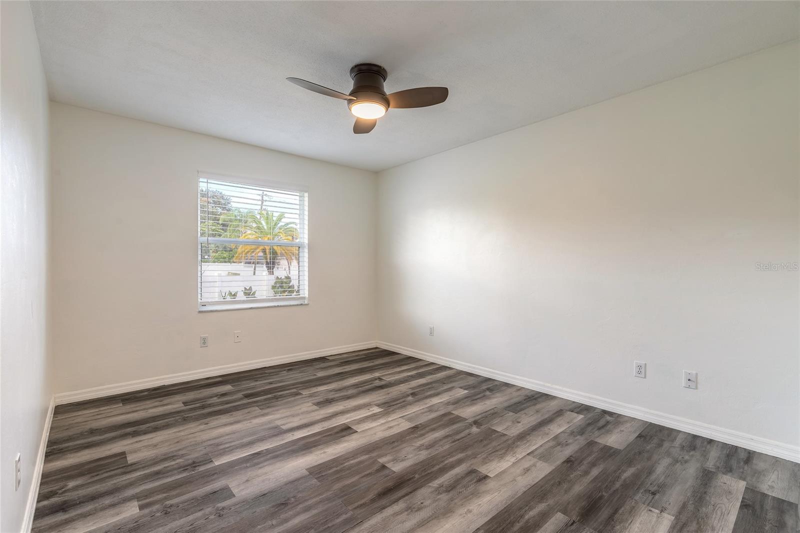 Image 30 of 52 For 923 Sand Crest Drive