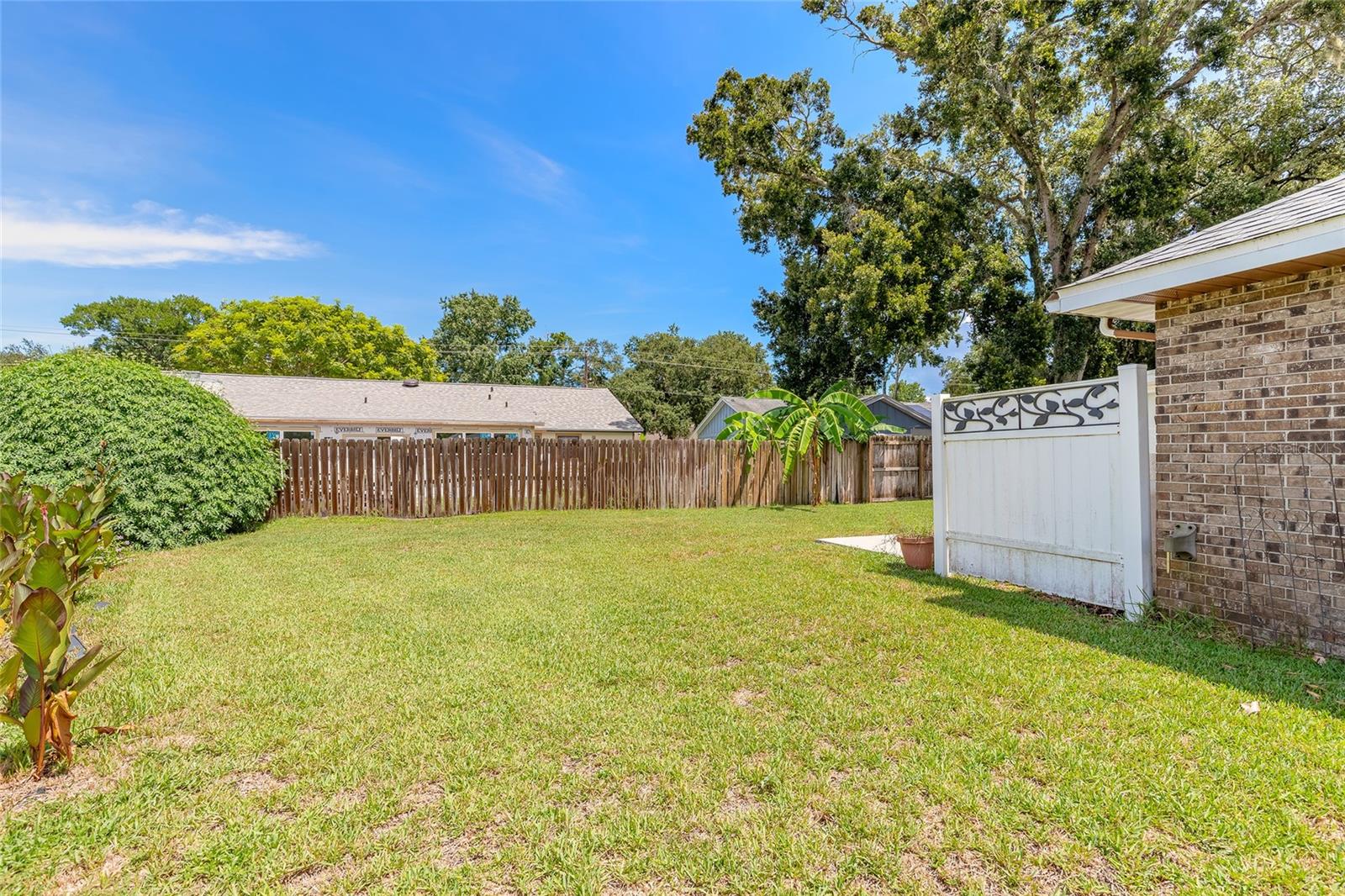 Image 35 of 52 For 923 Sand Crest Drive