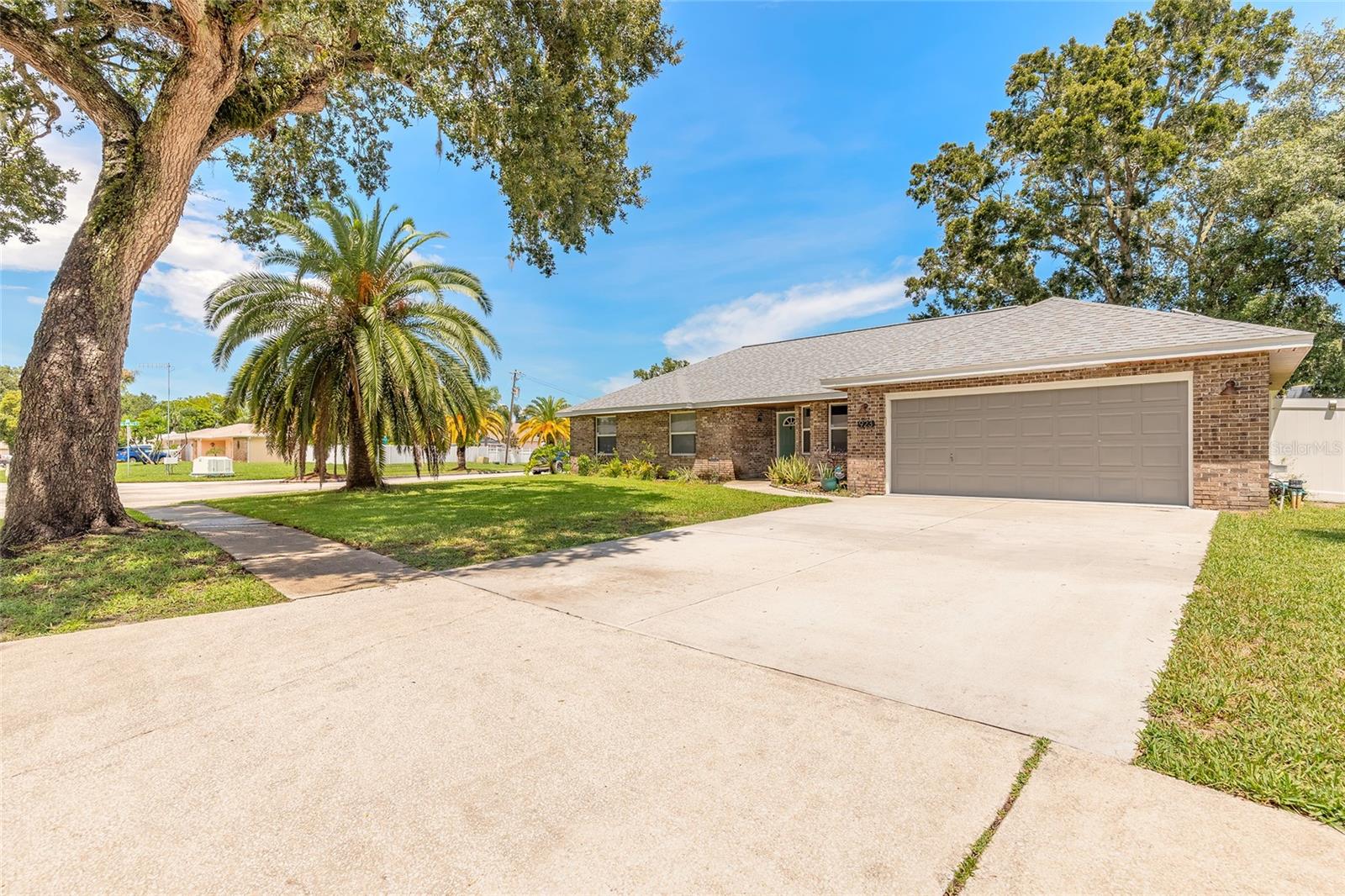 Image 43 of 52 For 923 Sand Crest Drive