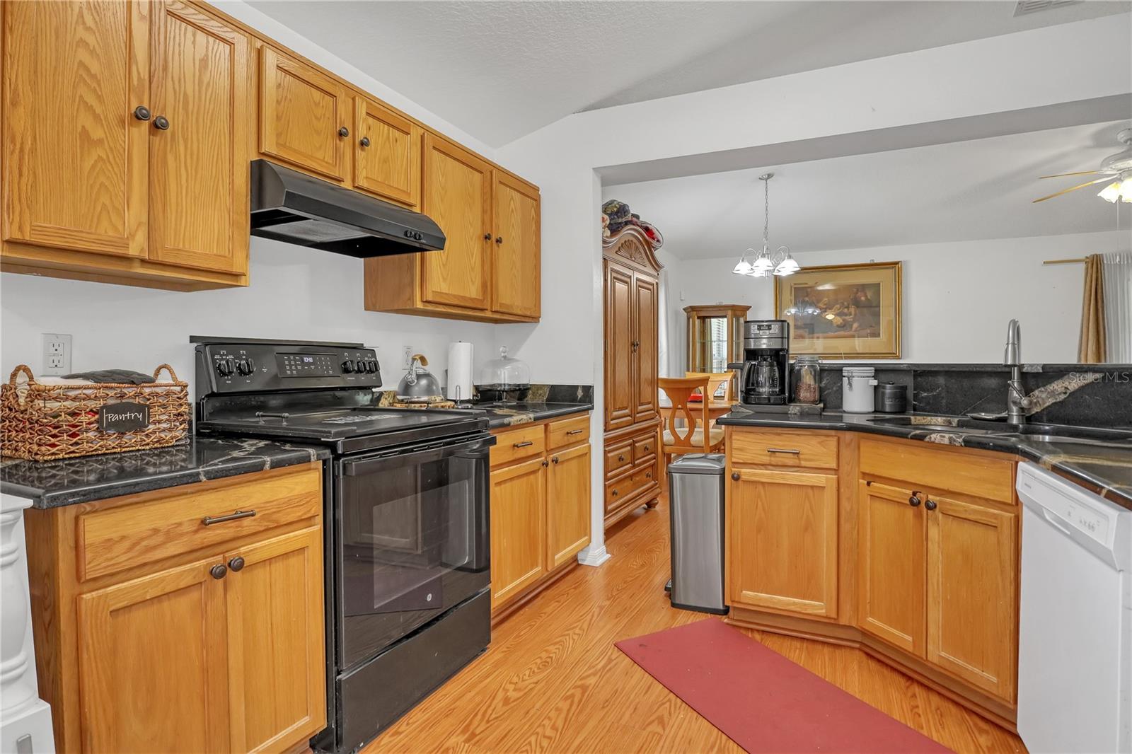 Image 20 of 39 For 2210 Spring Creek Circle Ne