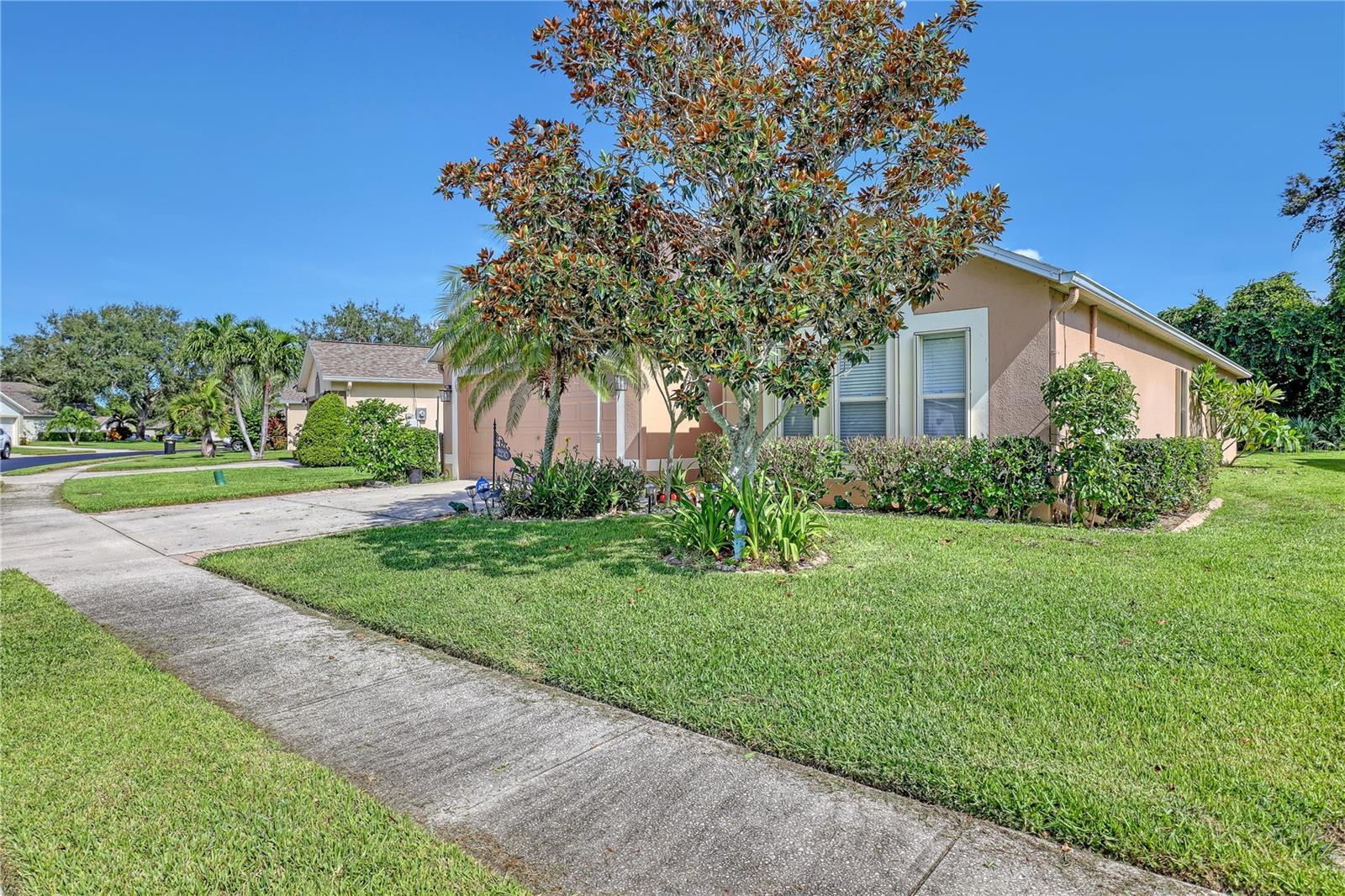 Image 3 of 39 For 2210 Spring Creek Circle Ne