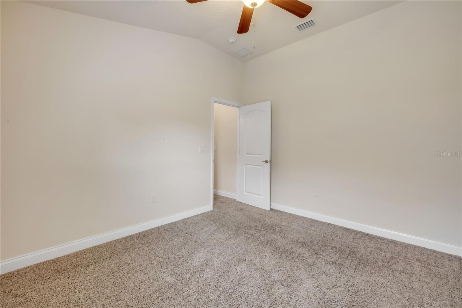 Image 13 of 42 For 607 Coral Trace Boulevard