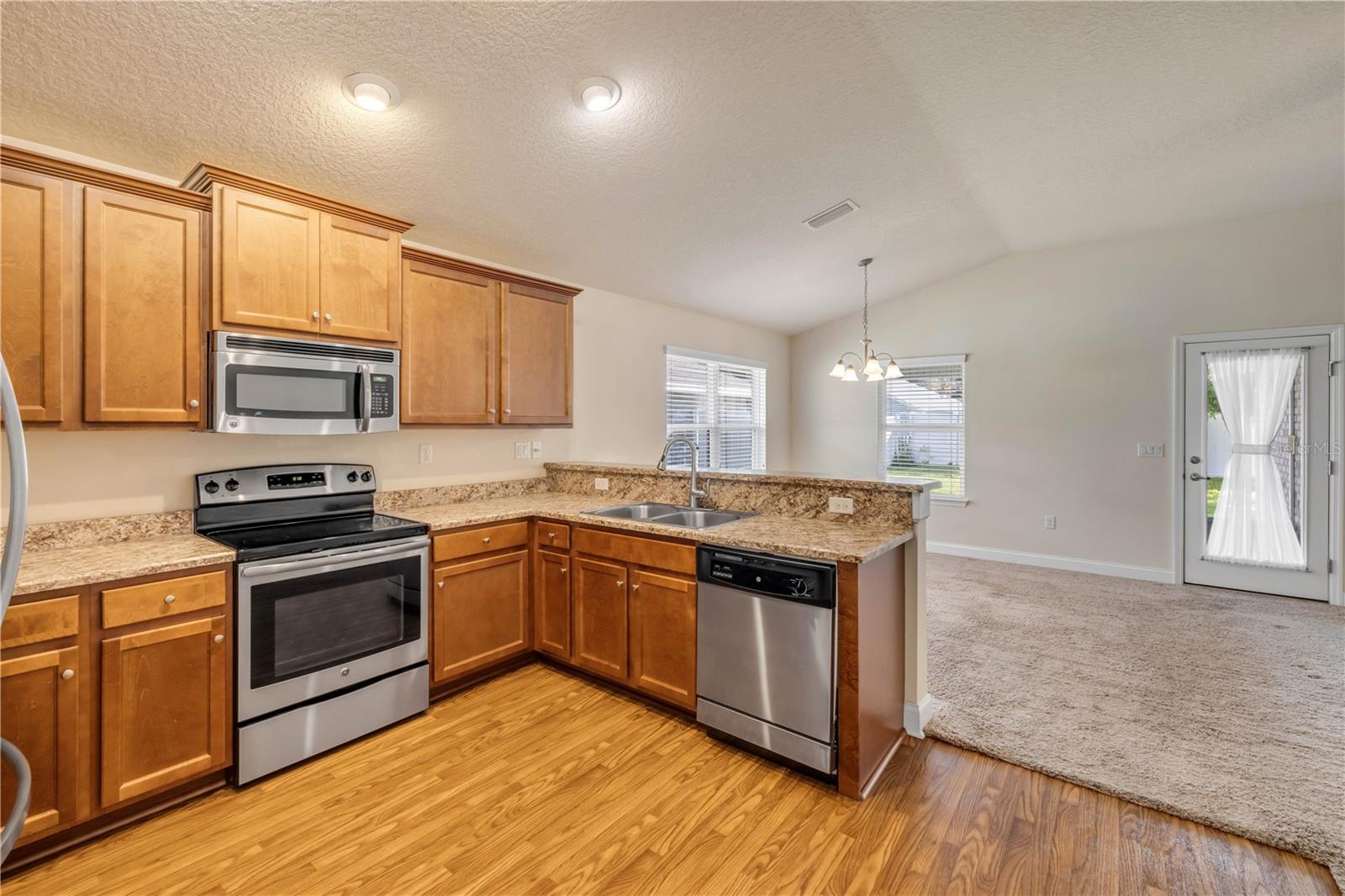 Image 16 of 42 For 607 Coral Trace Boulevard