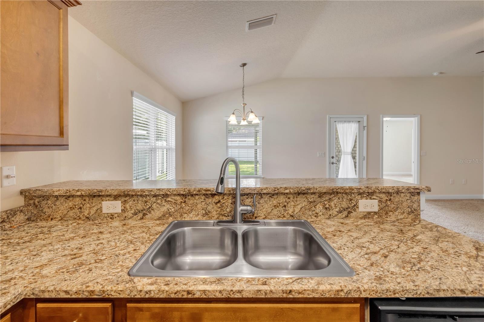 Image 25 of 42 For 607 Coral Trace Boulevard
