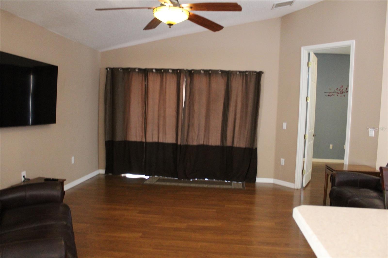 Image 26 of 54 For 672 Coral Trace Boulevard