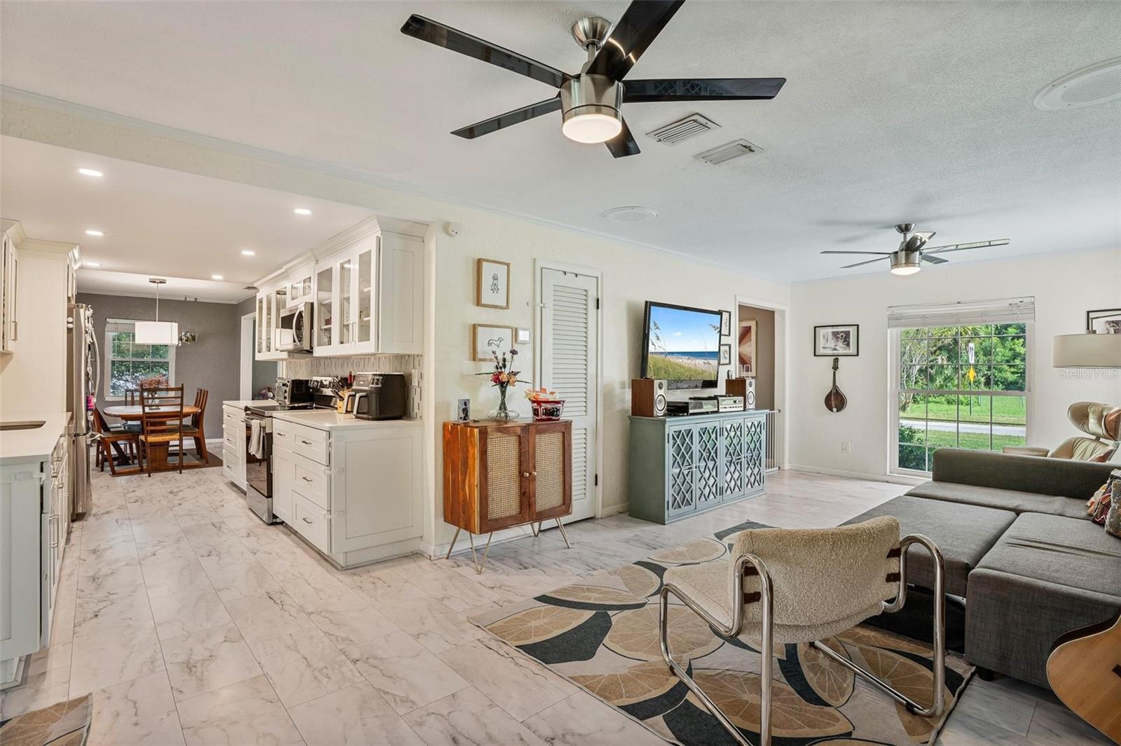 Image 5 of 42 For 2464 Lydia Way