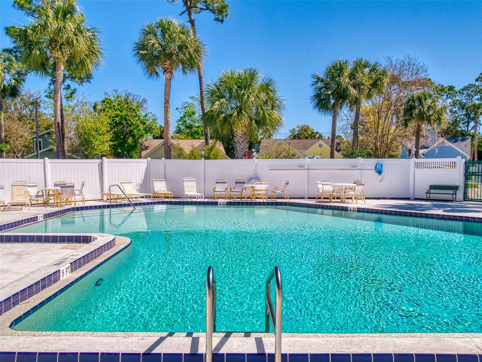 Image 29 of 35 For 804 Pine Shores Circle