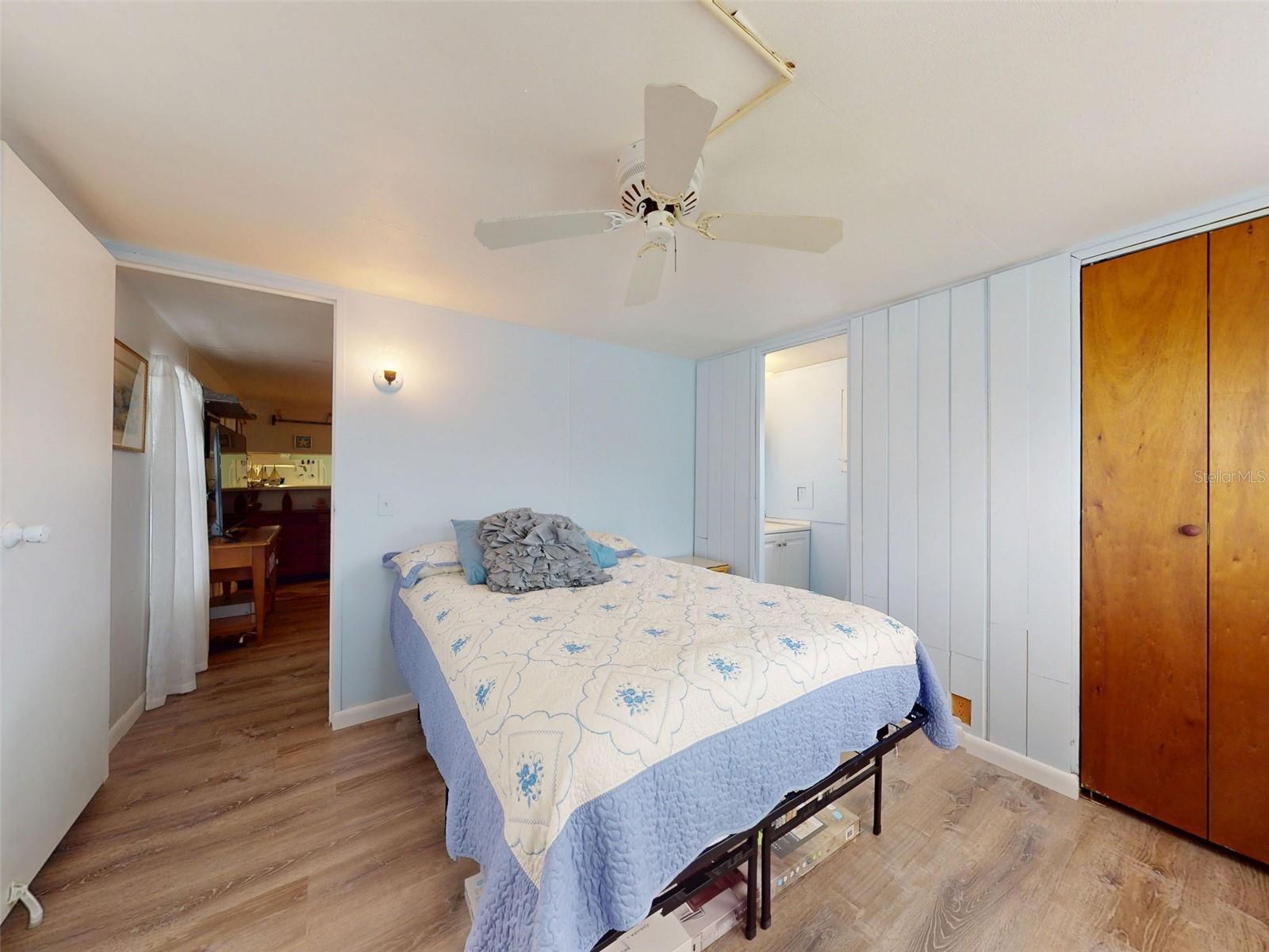 Image 10 of 70 For 2201 Ridgewood Avenue 8