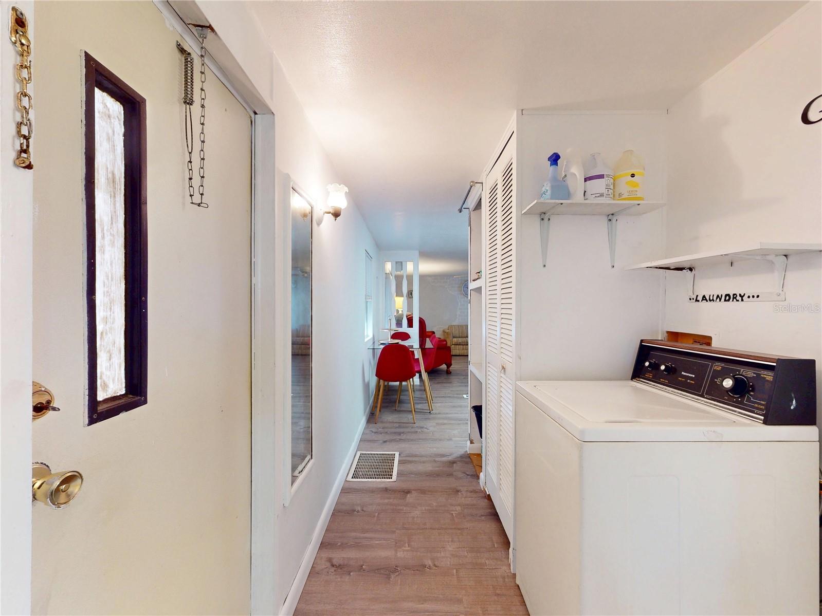 Image 30 of 70 For 2201 Ridgewood Avenue 8
