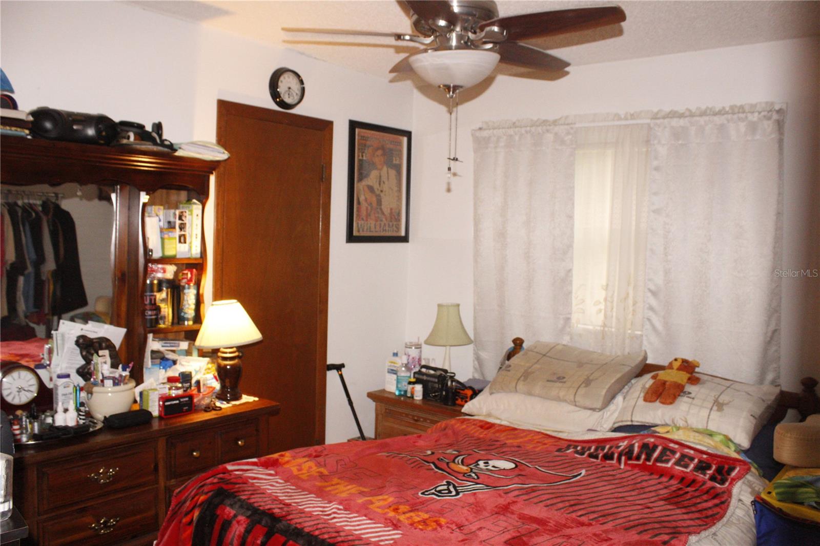 Image 14 of 21 For 2915 Pine Avenue