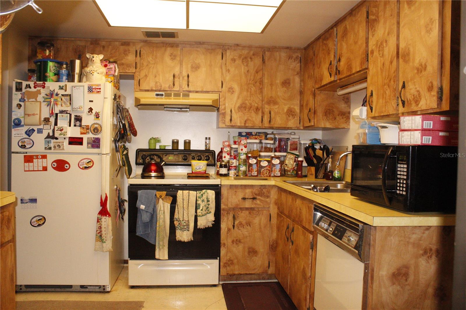 Image 4 of 21 For 2915 Pine Avenue
