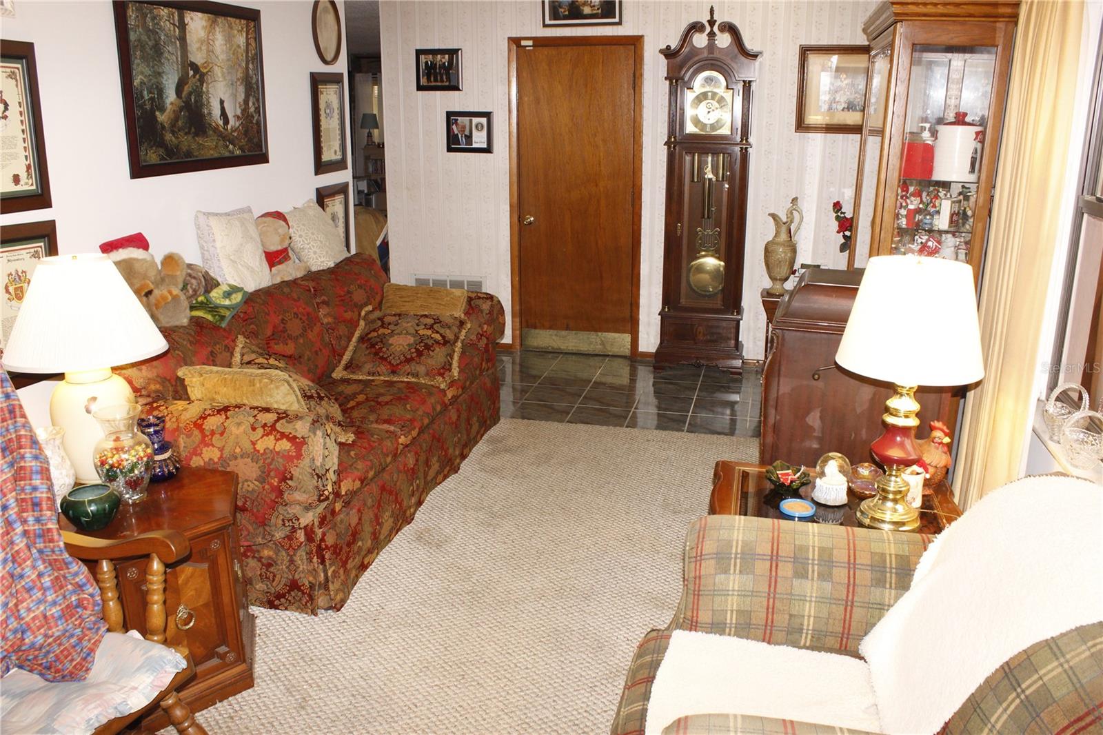 Image 7 of 21 For 2915 Pine Avenue