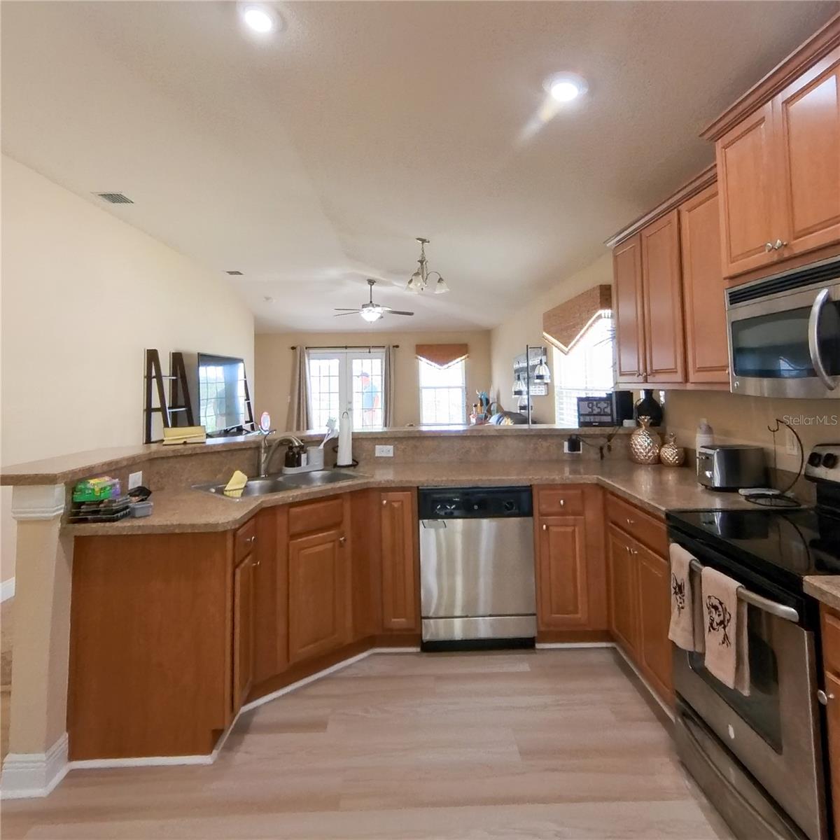 Image 15 of 23 For 541 Coral Trace Boulevard
