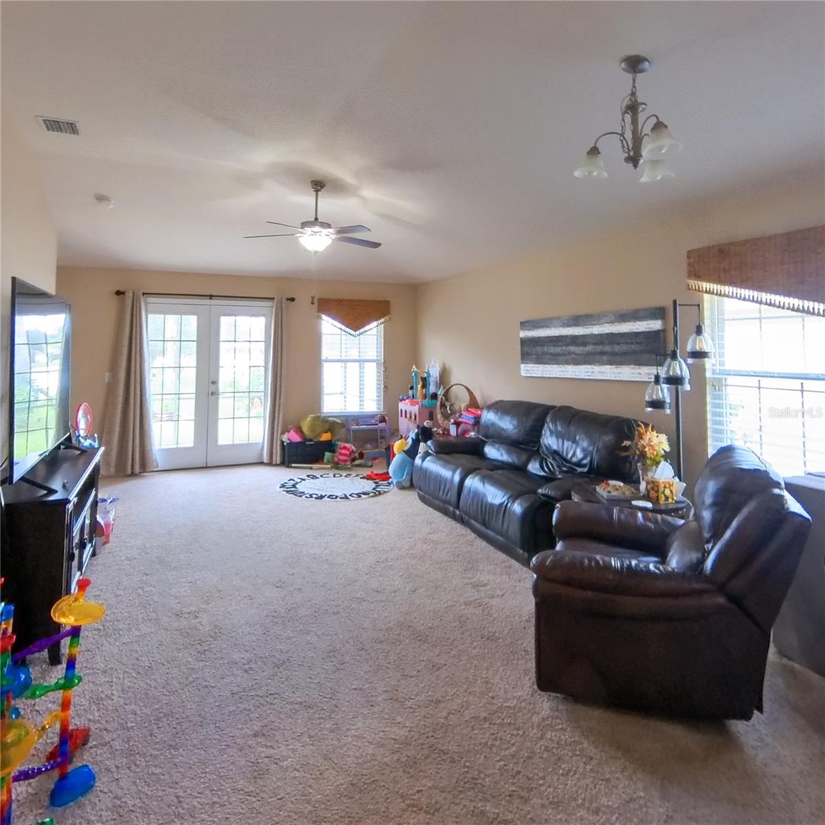 Image 19 of 23 For 541 Coral Trace Boulevard