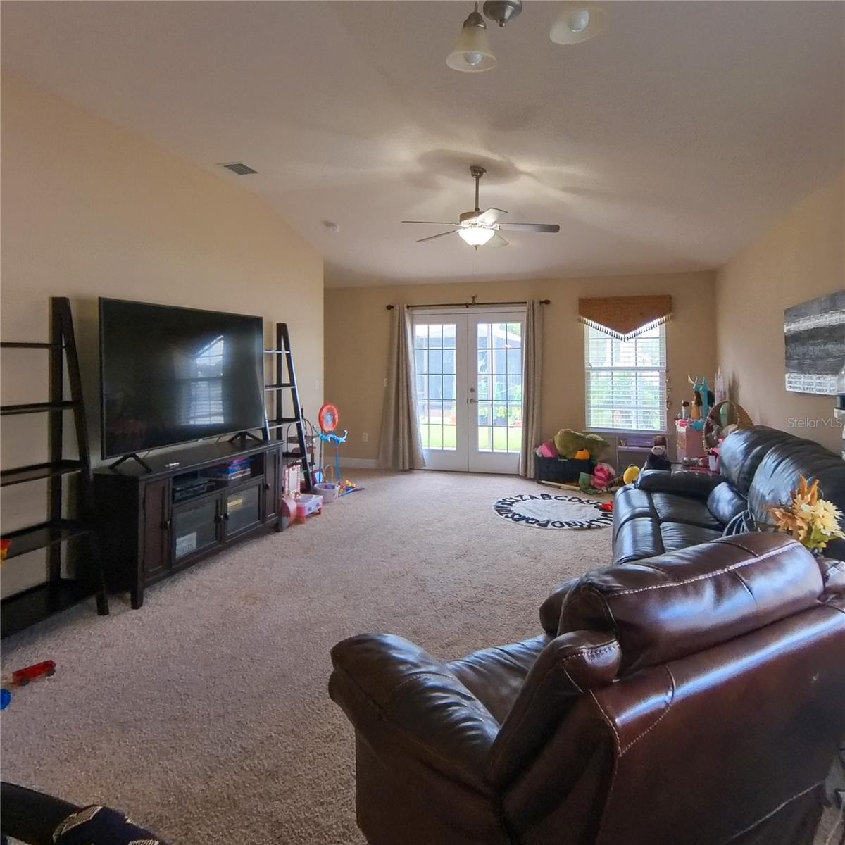 Image 20 of 23 For 541 Coral Trace Boulevard