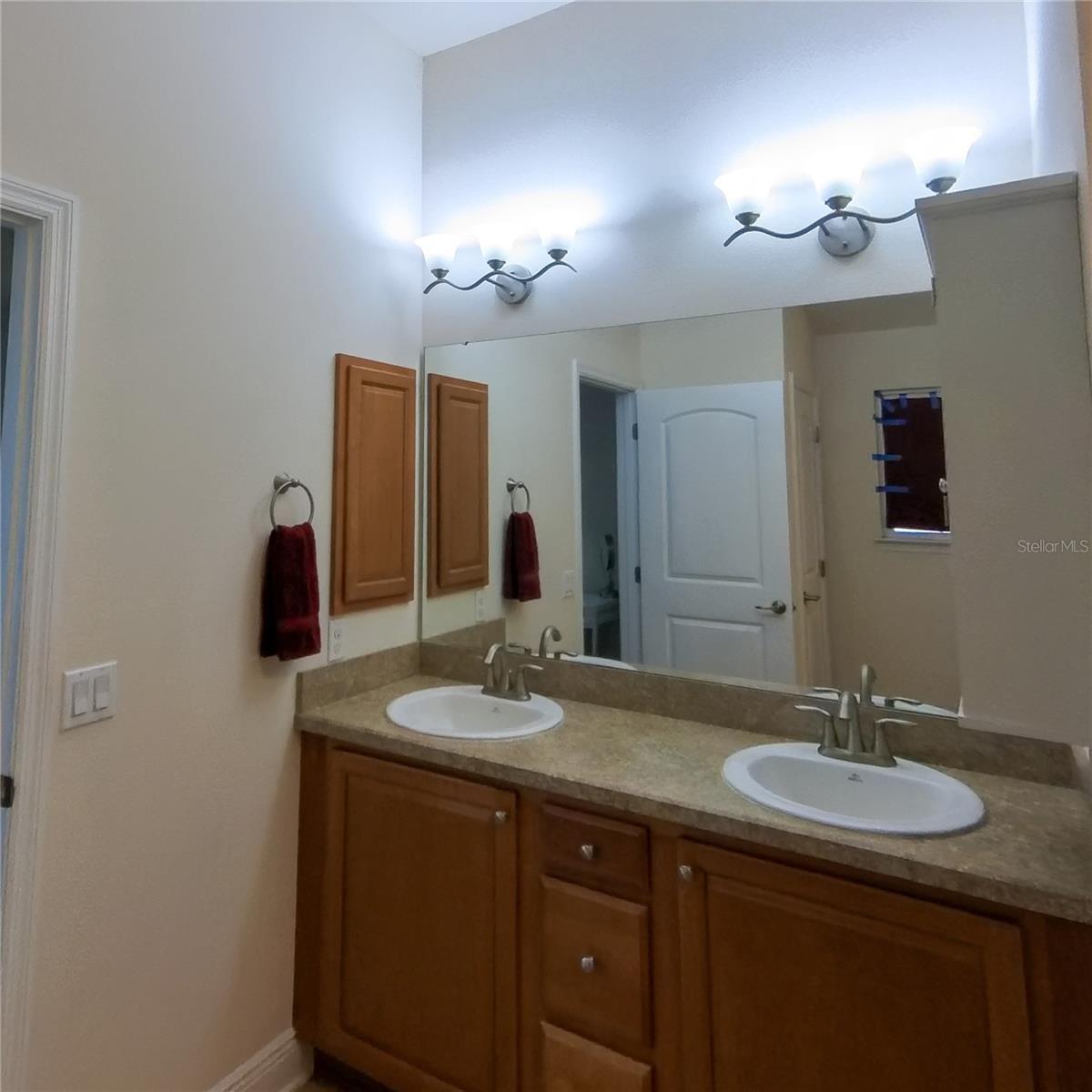 Image 31 of 37 For 541 Coral Trace Boulevard