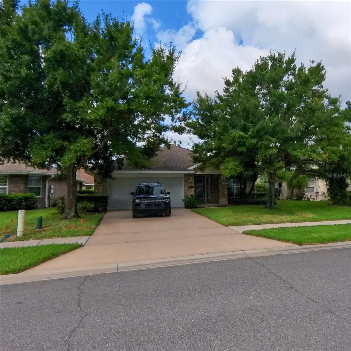 Image 4 of 23 For 541 Coral Trace Boulevard