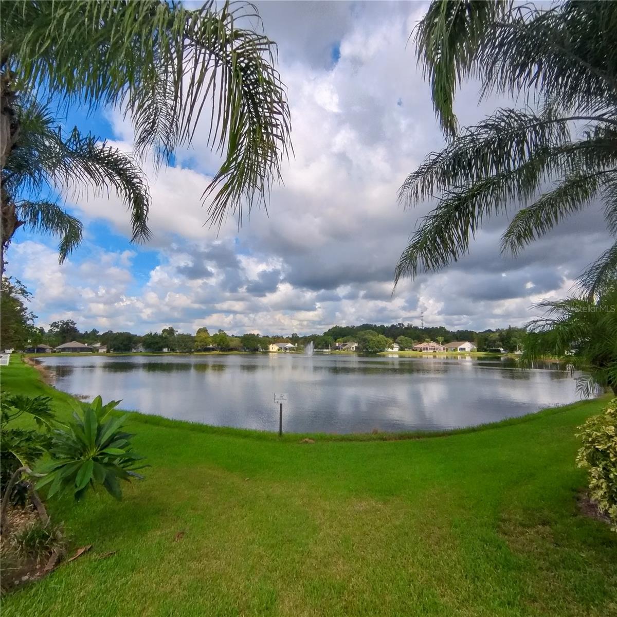 Image 5 of 23 For 541 Coral Trace Boulevard