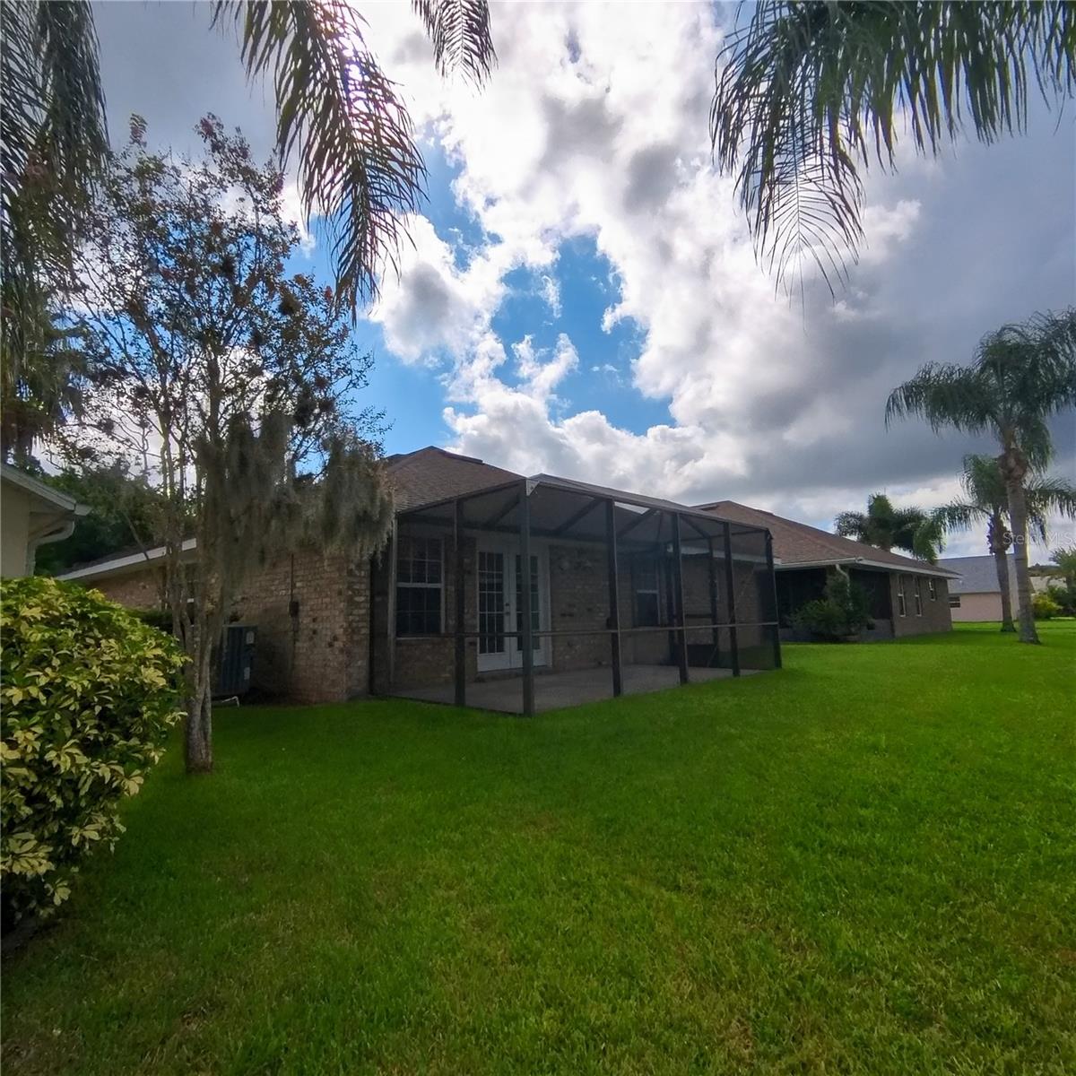 Image 6 of 23 For 541 Coral Trace Boulevard