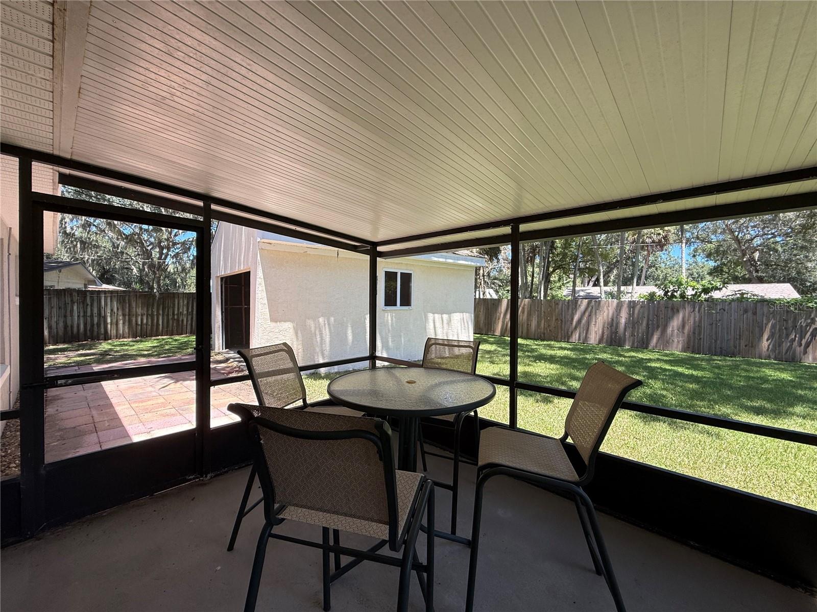 Image 23 of 26 For 1509 Queen Palm Drive